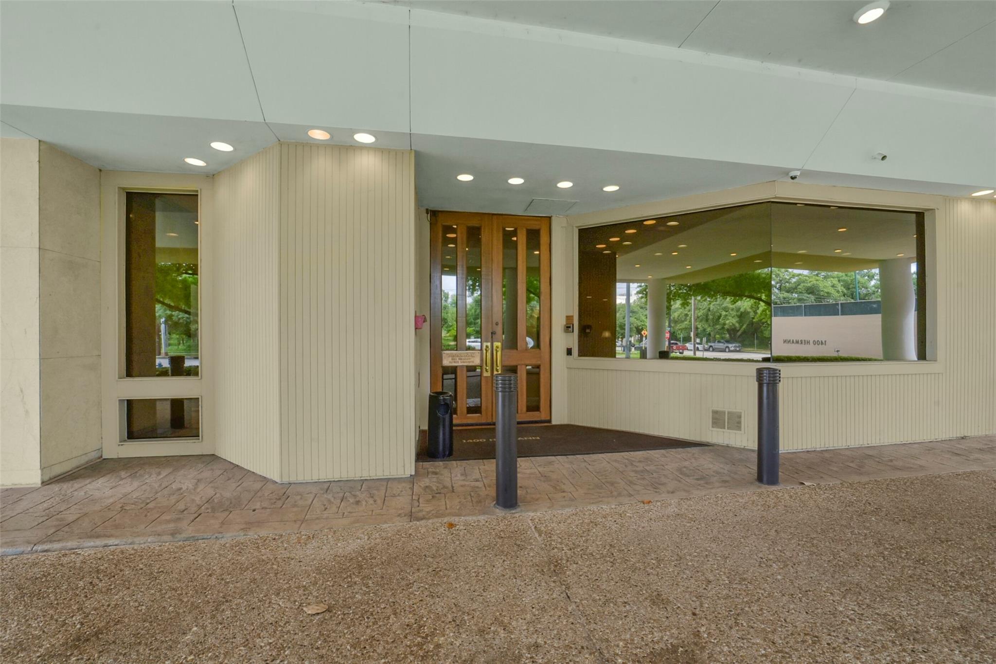 1400 Hermann Drive # 11A