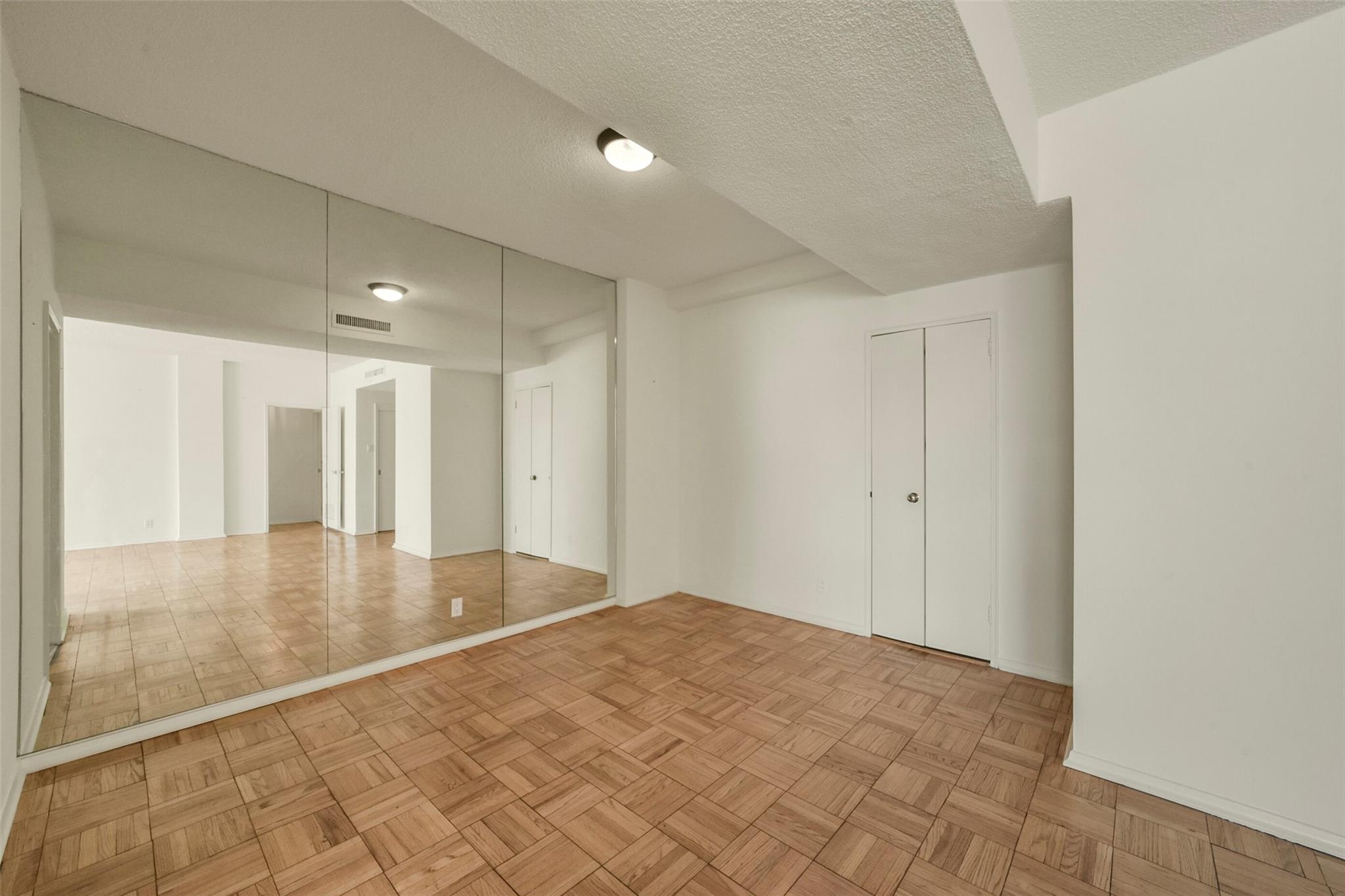 1400 Hermann Drive # 11A