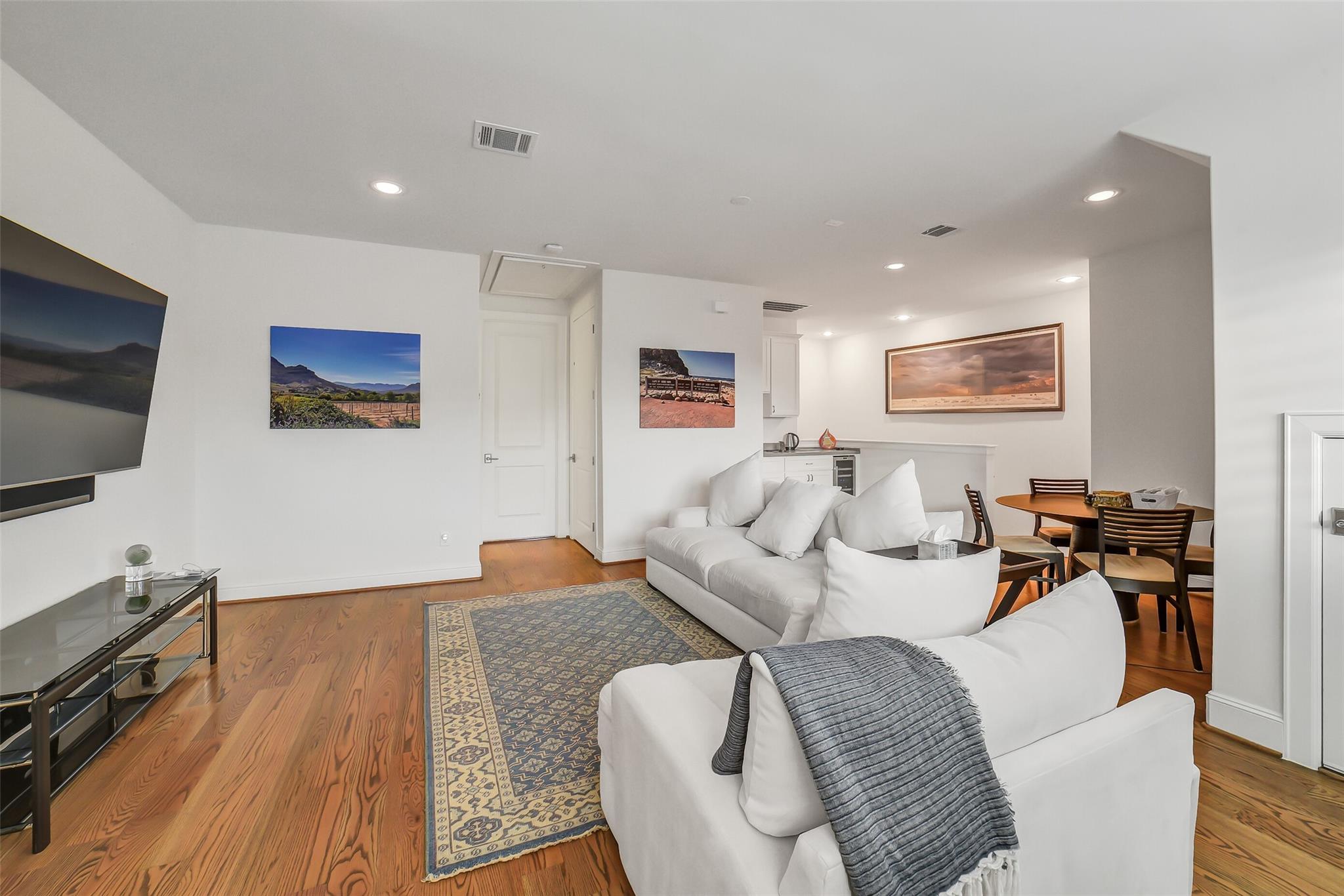 1110 Lake Pointe Parkway