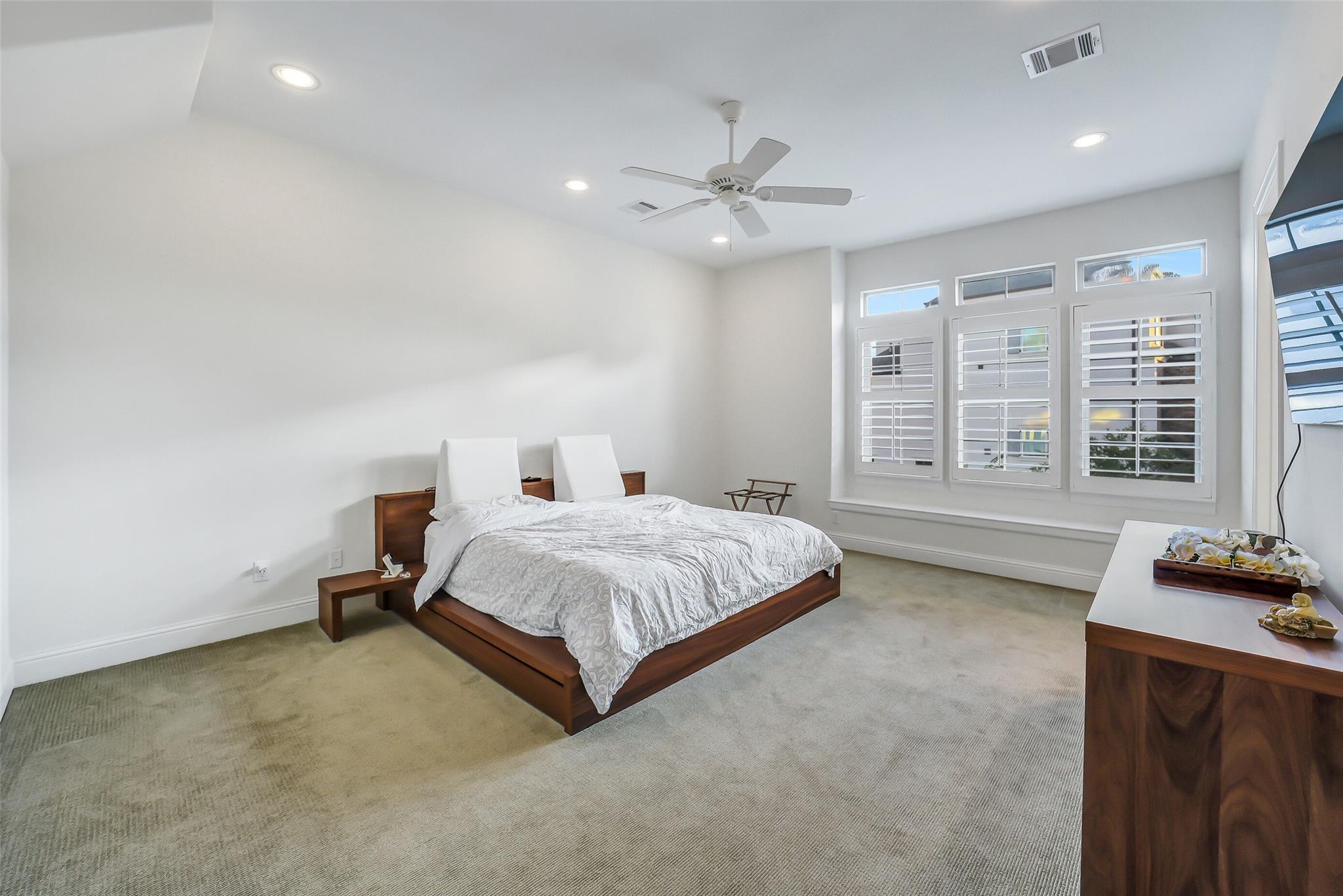 1110 Lake Pointe Parkway