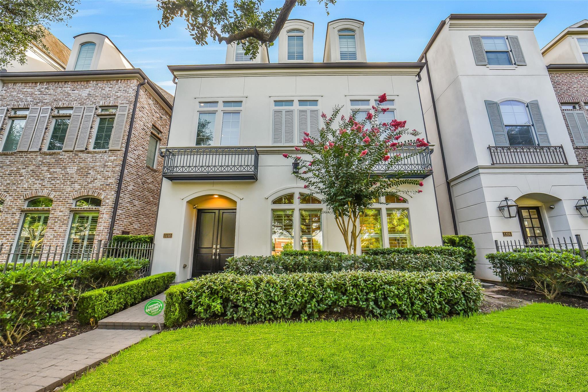 1110 Lake Pointe Parkway