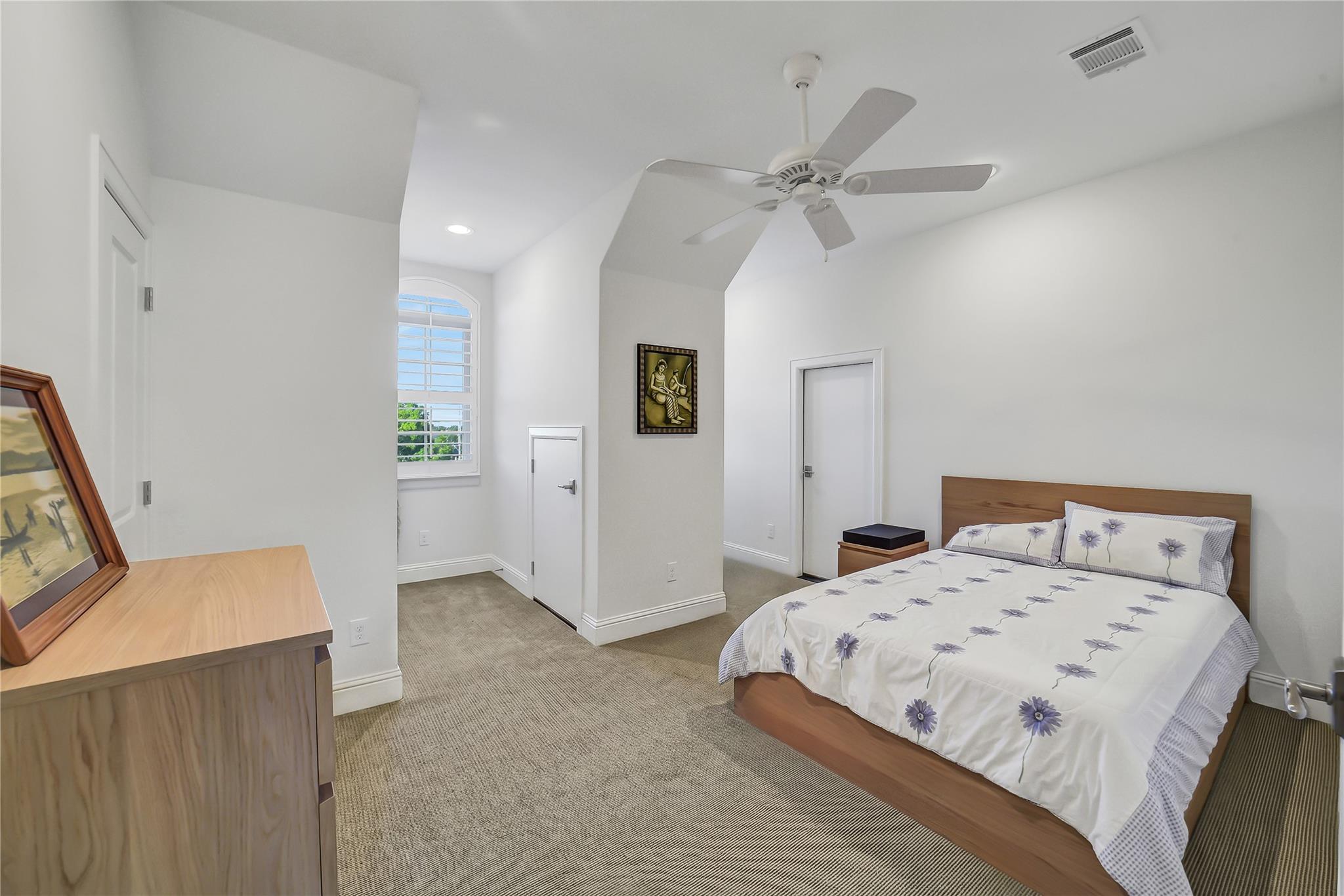 1110 Lake Pointe Parkway