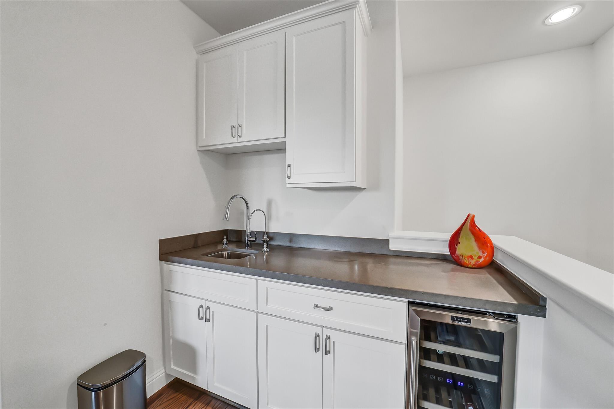 1110 Lake Pointe Parkway