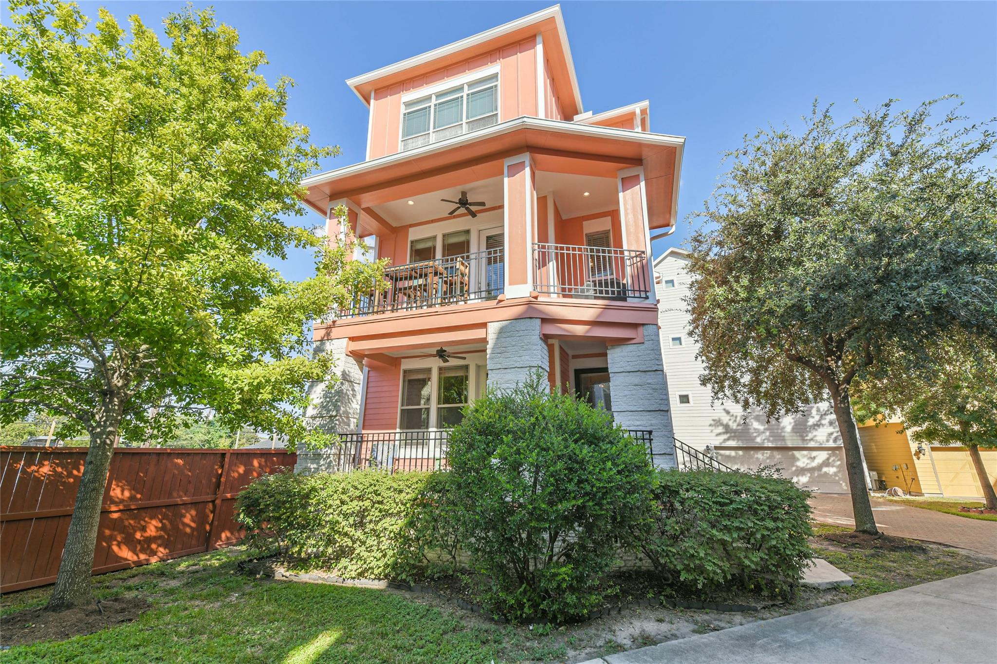 550 Oxford Street, Houston