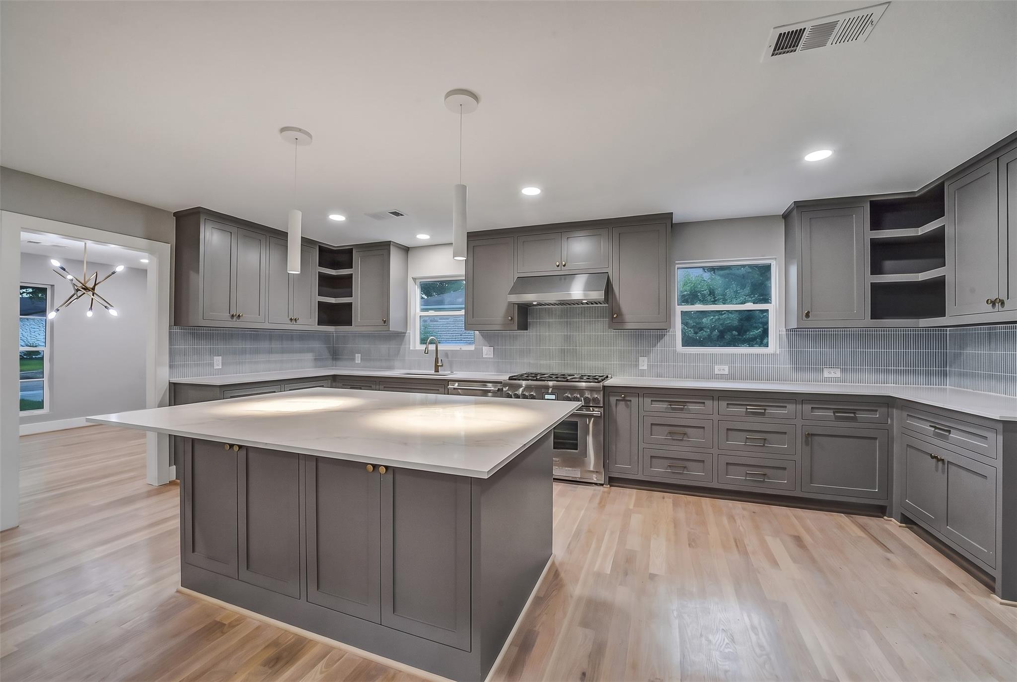 5318 Queensloch Drive