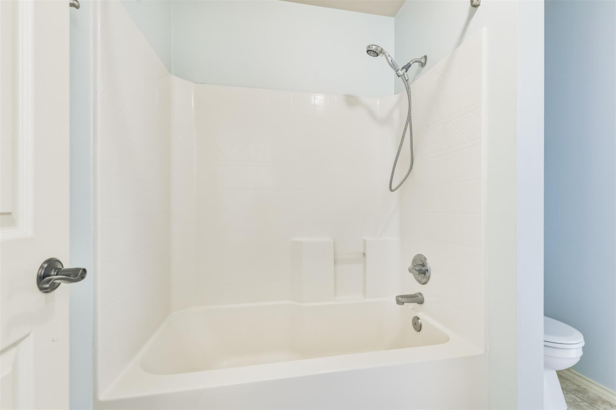 738 Redwing Place Drive