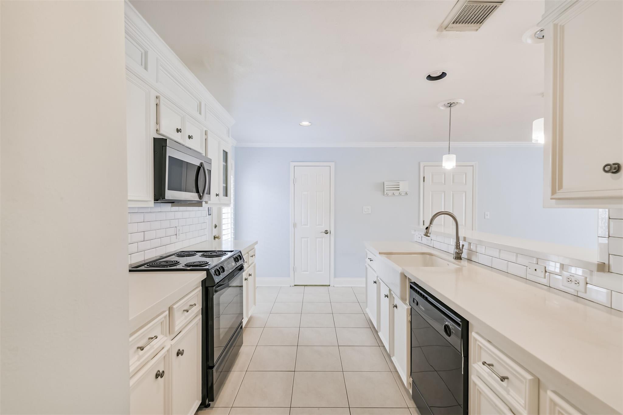 738 Redwing Place Drive