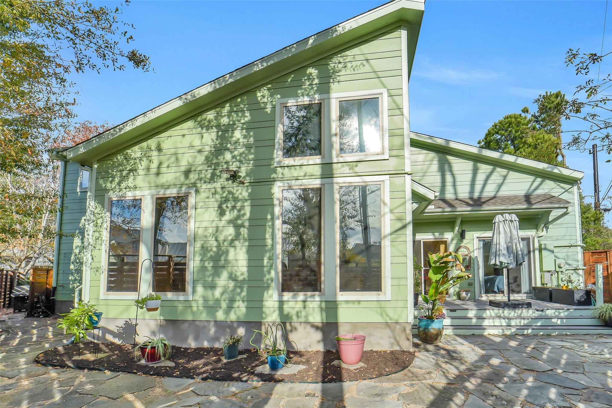 1802 W 14th 1/2 Street