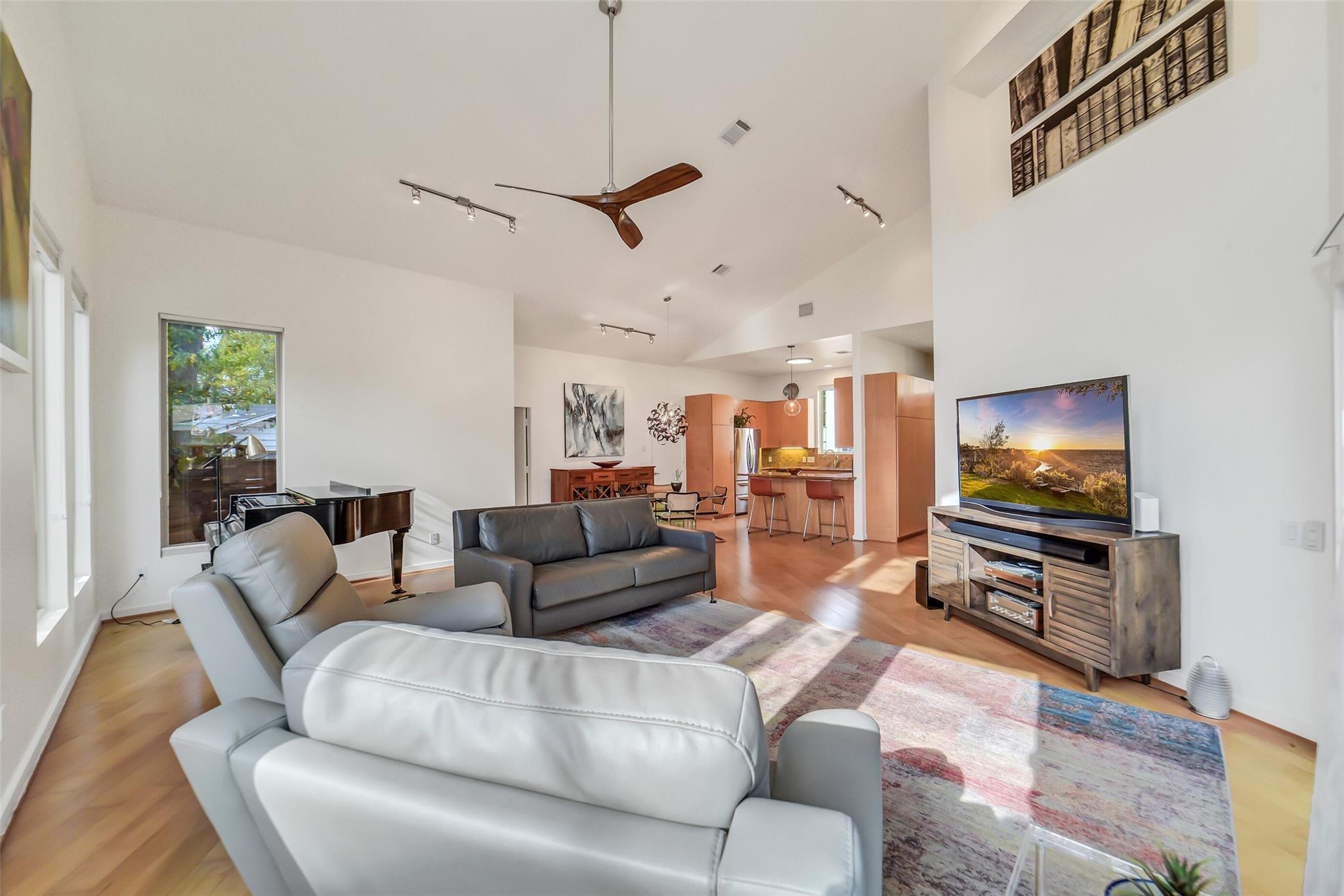 1802 W 14th 1/2 Street