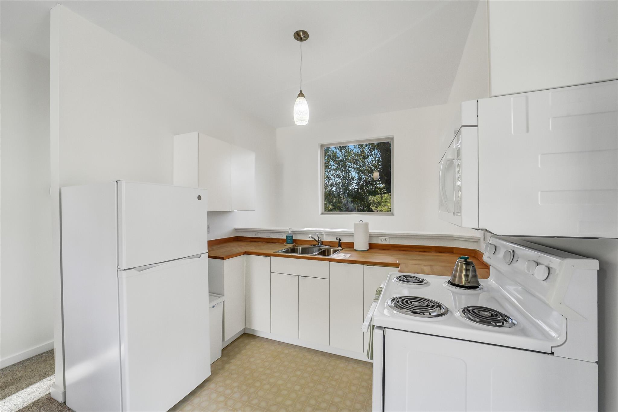 1802 W 14th 1/2 Street