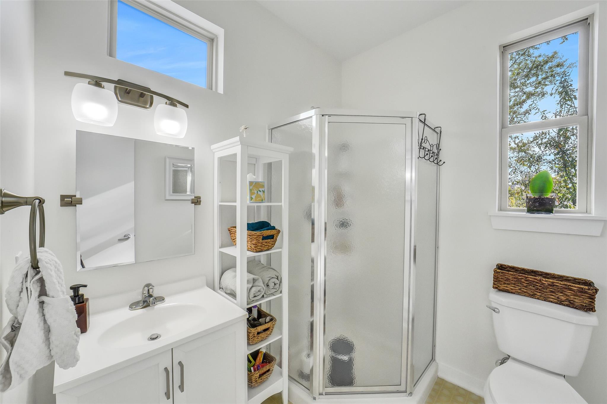 1802 W 14th 1/2 Street