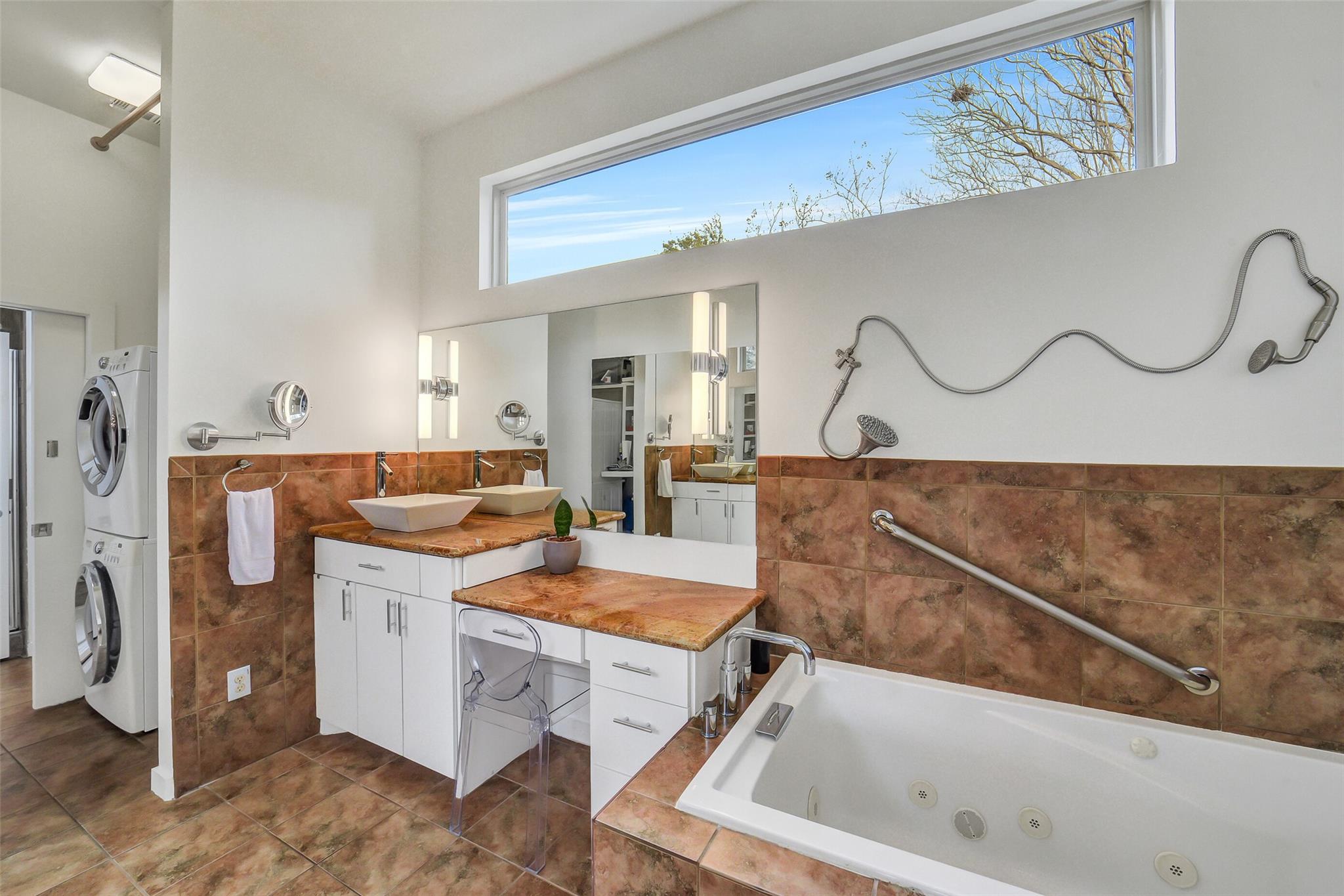 1802 W 14th 1/2 Street