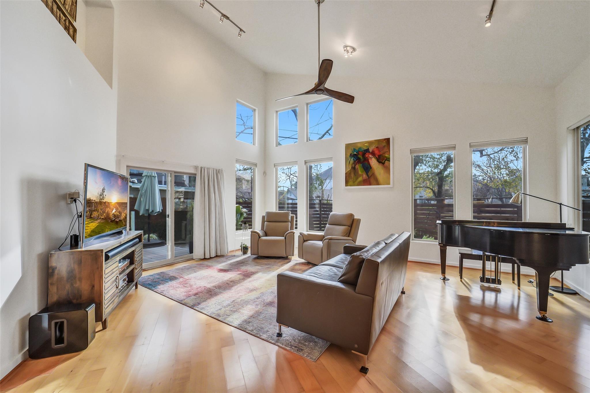 1802 W 14th 1/2 Street