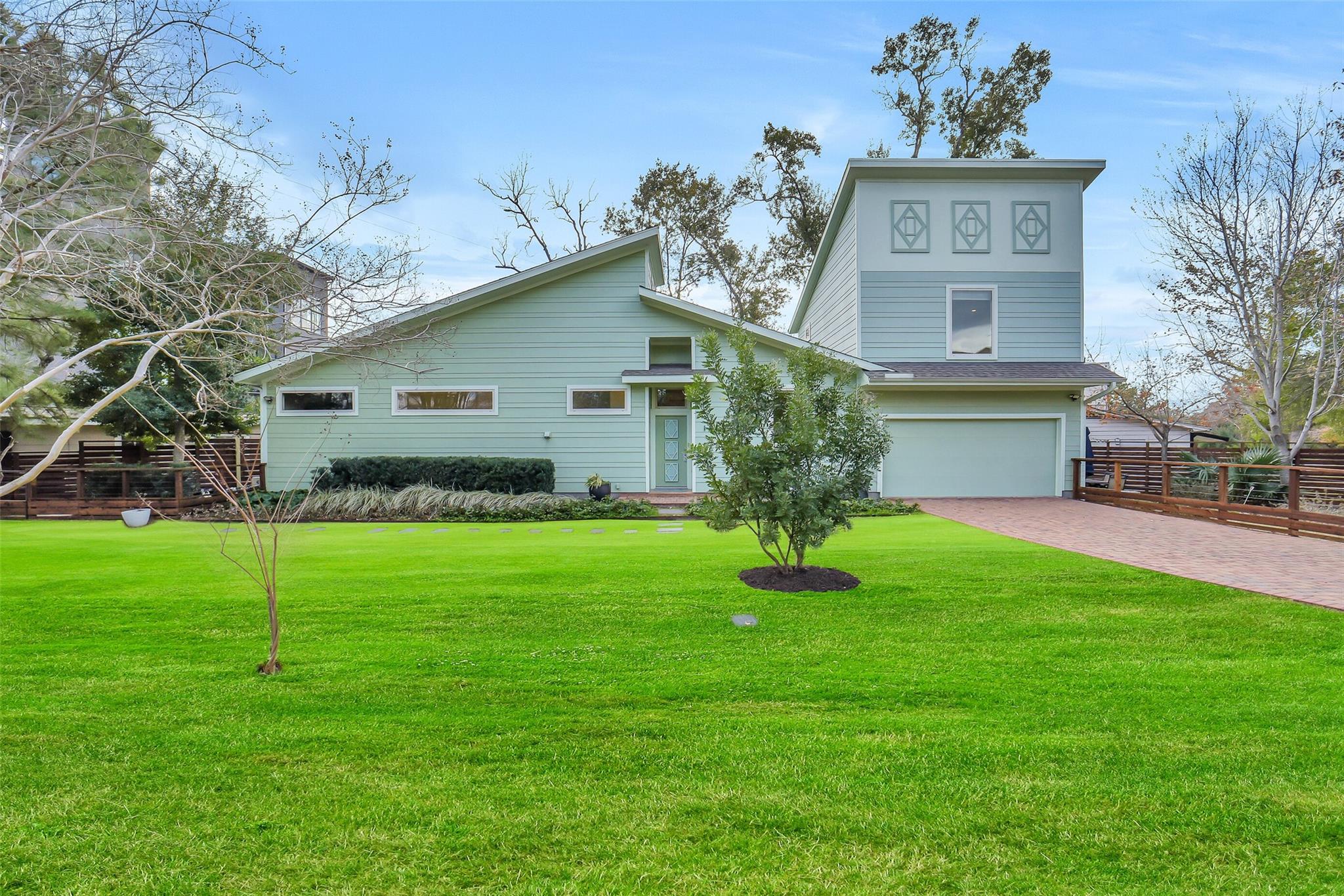 1802 W 14th 1/2 Street