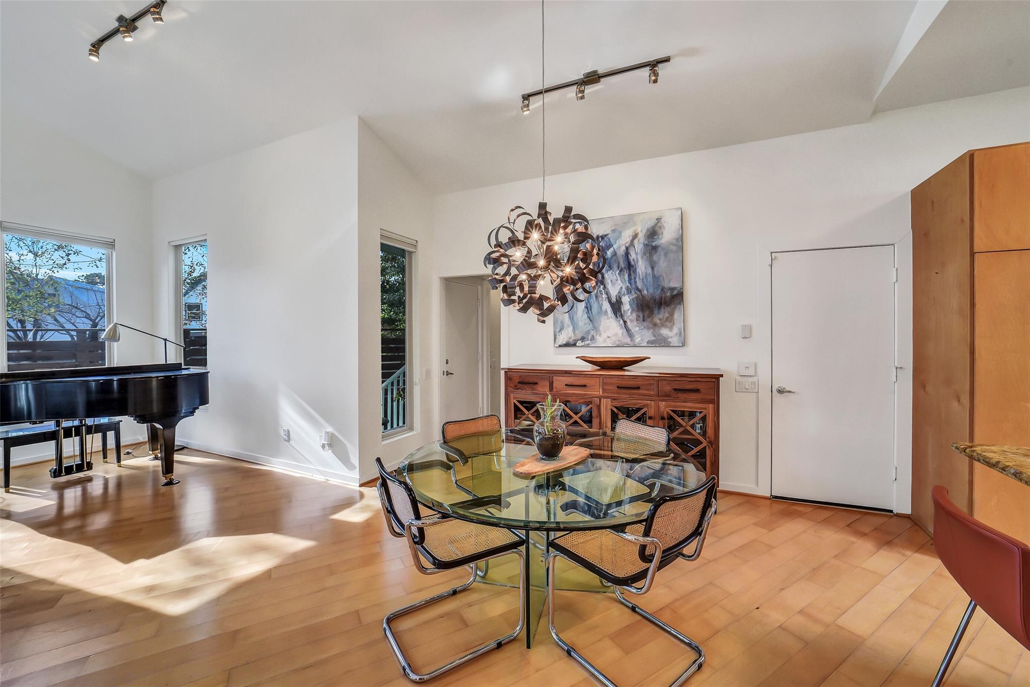 1802 W 14th 1/2 Street