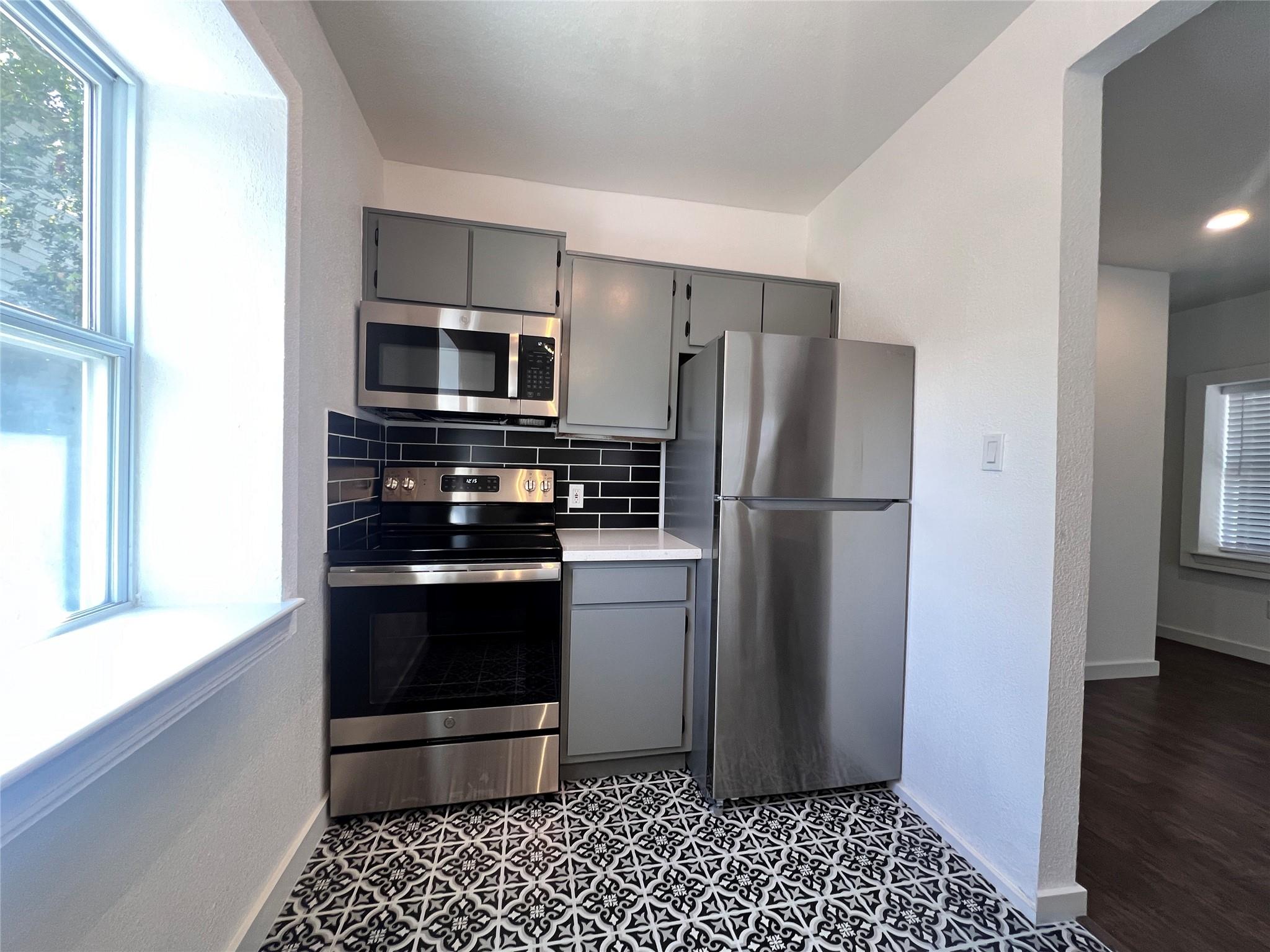 415 Fairview Avenue # 6