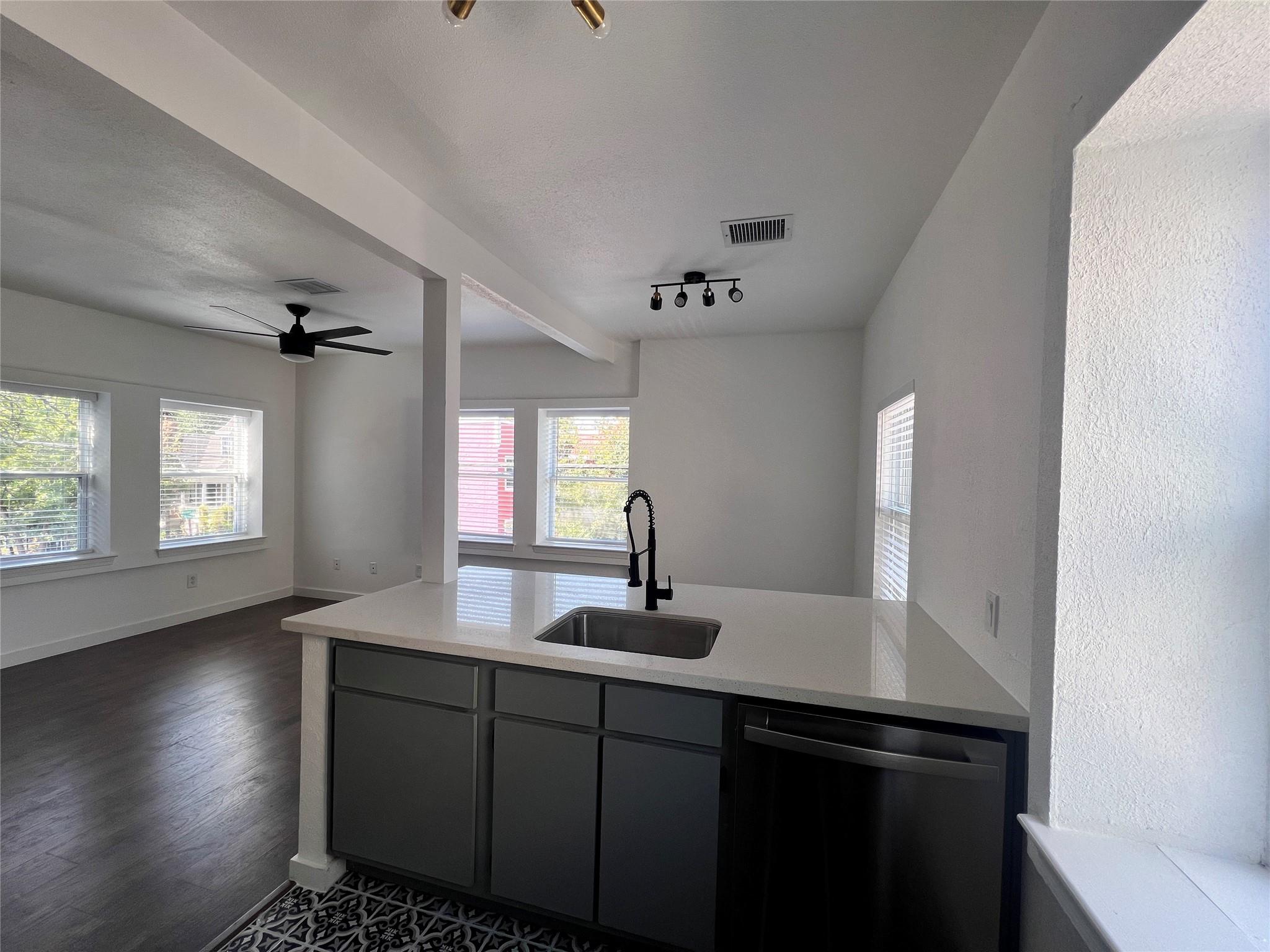 415 Fairview Avenue # 6