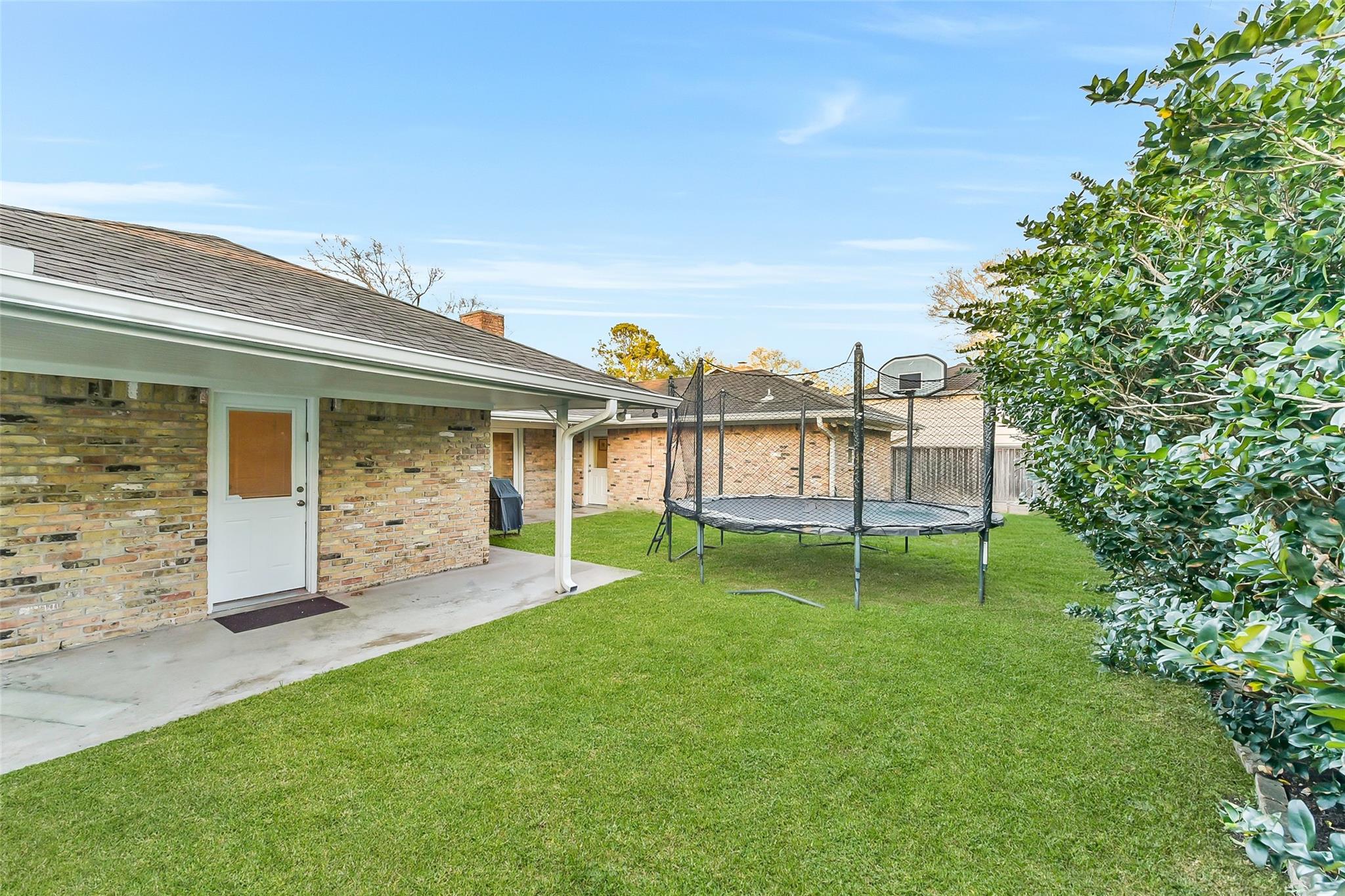 5323 Rutherglenn Drive