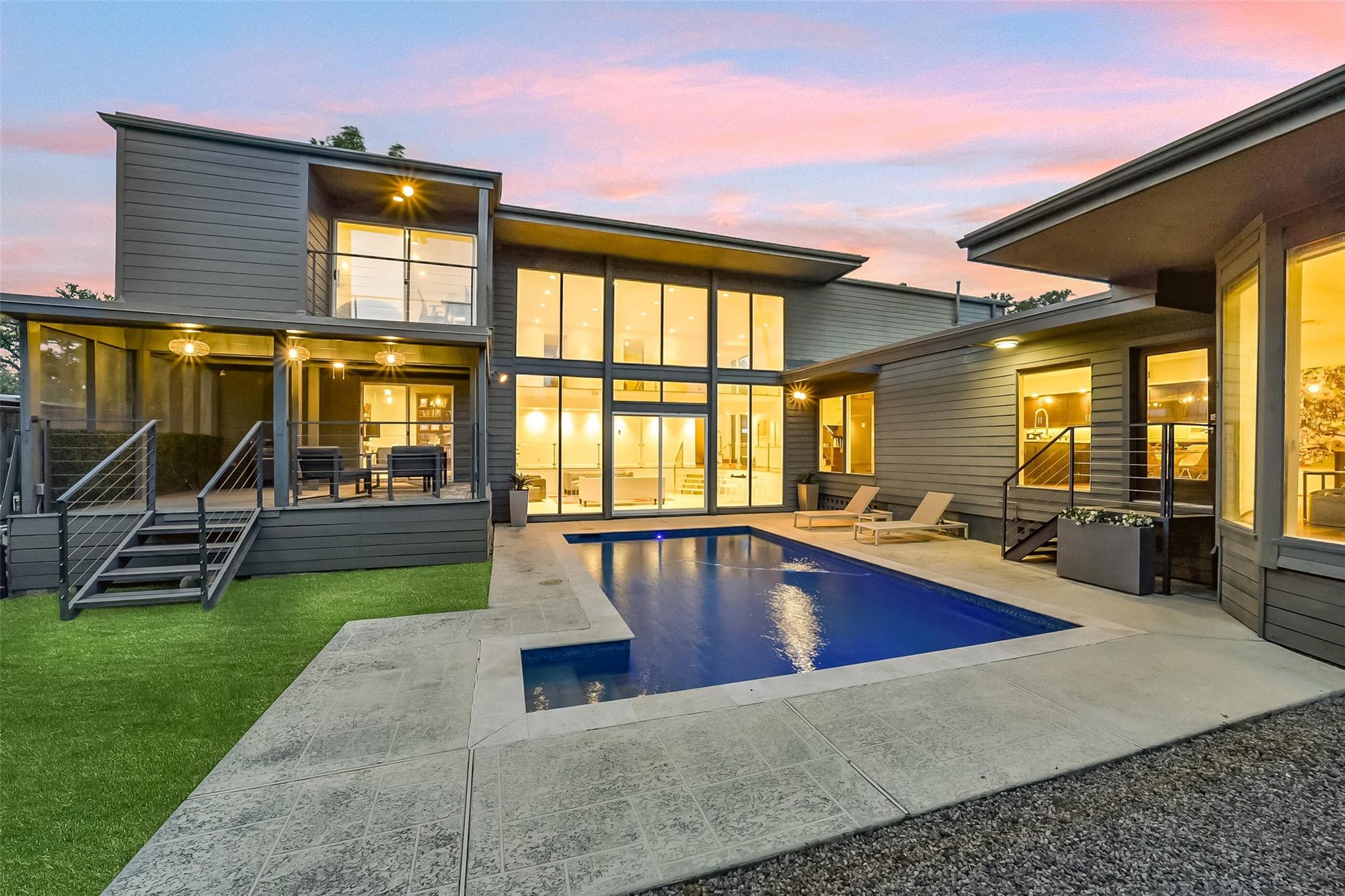 5107 Contour Place
