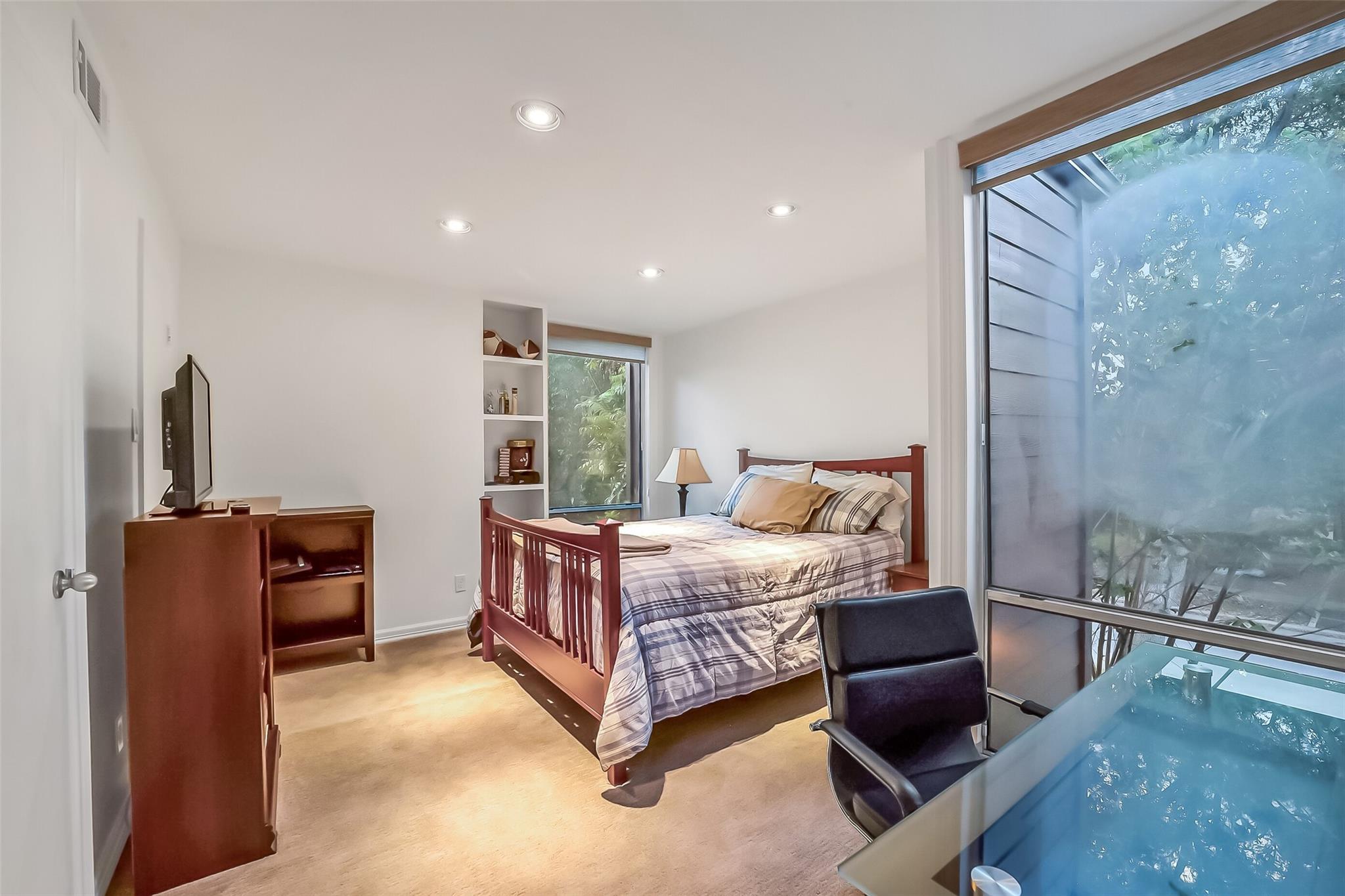 5107 Contour Place