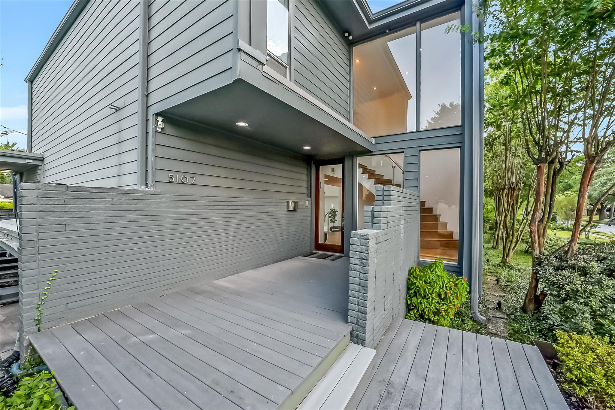 5107 Contour Place