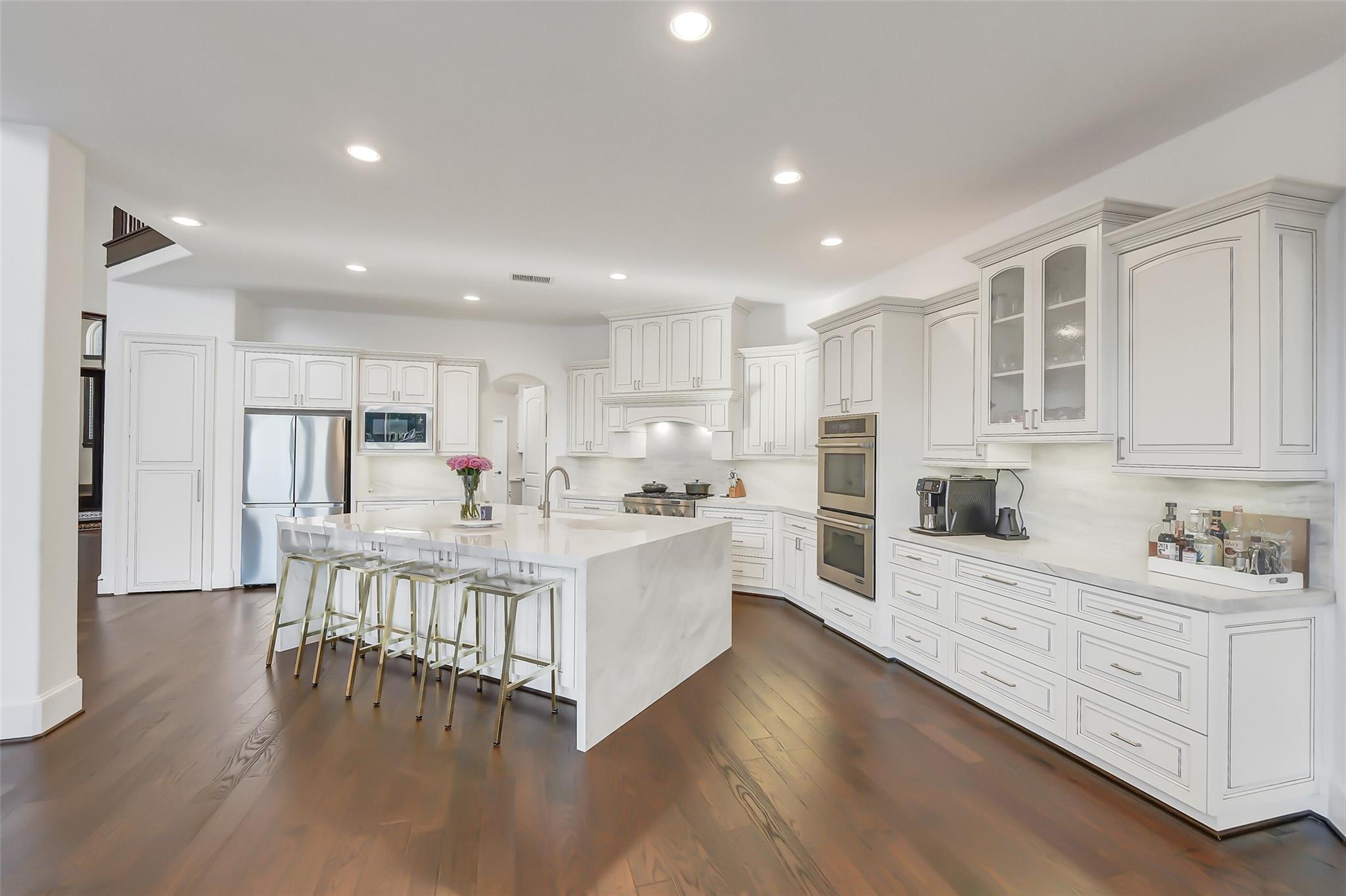 27711 Stonehurst Lane