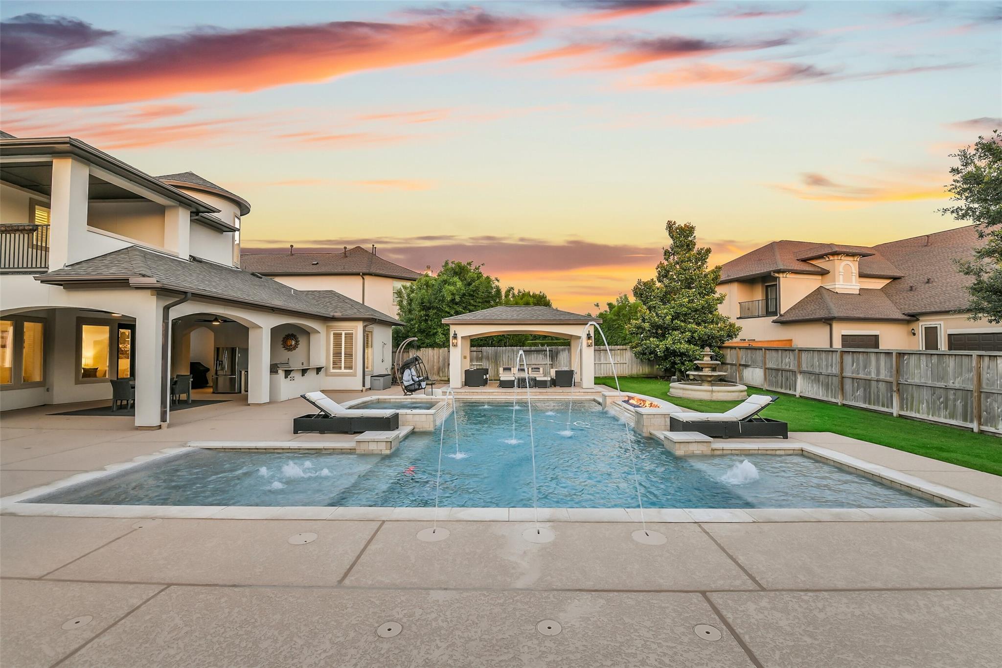 27711 Stonehurst Lane