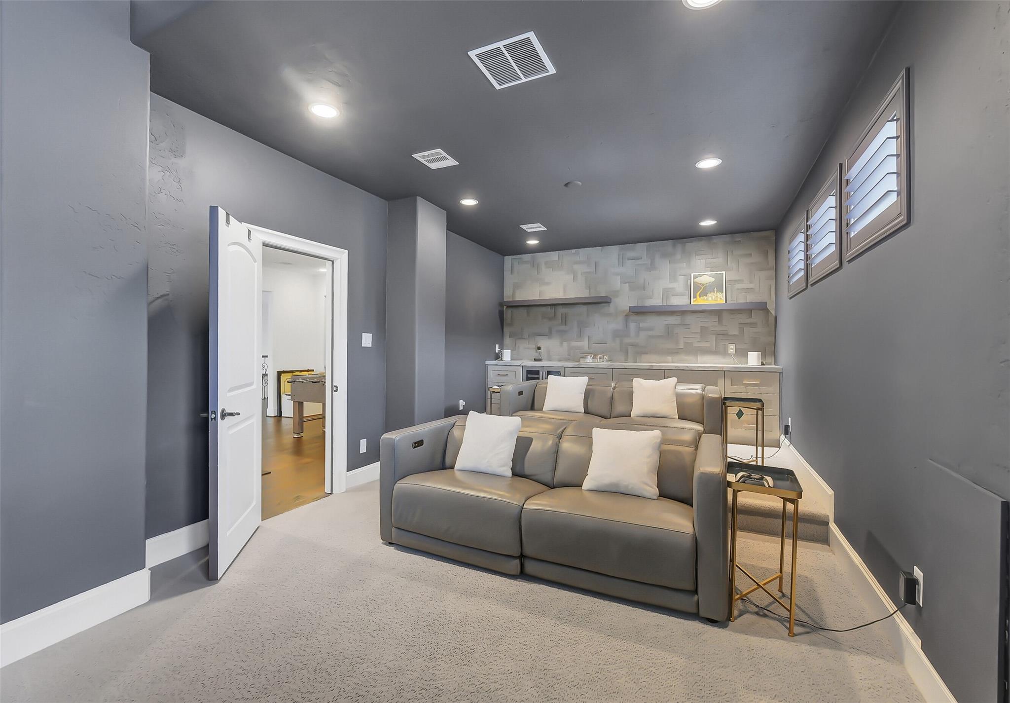 27711 Stonehurst Lane