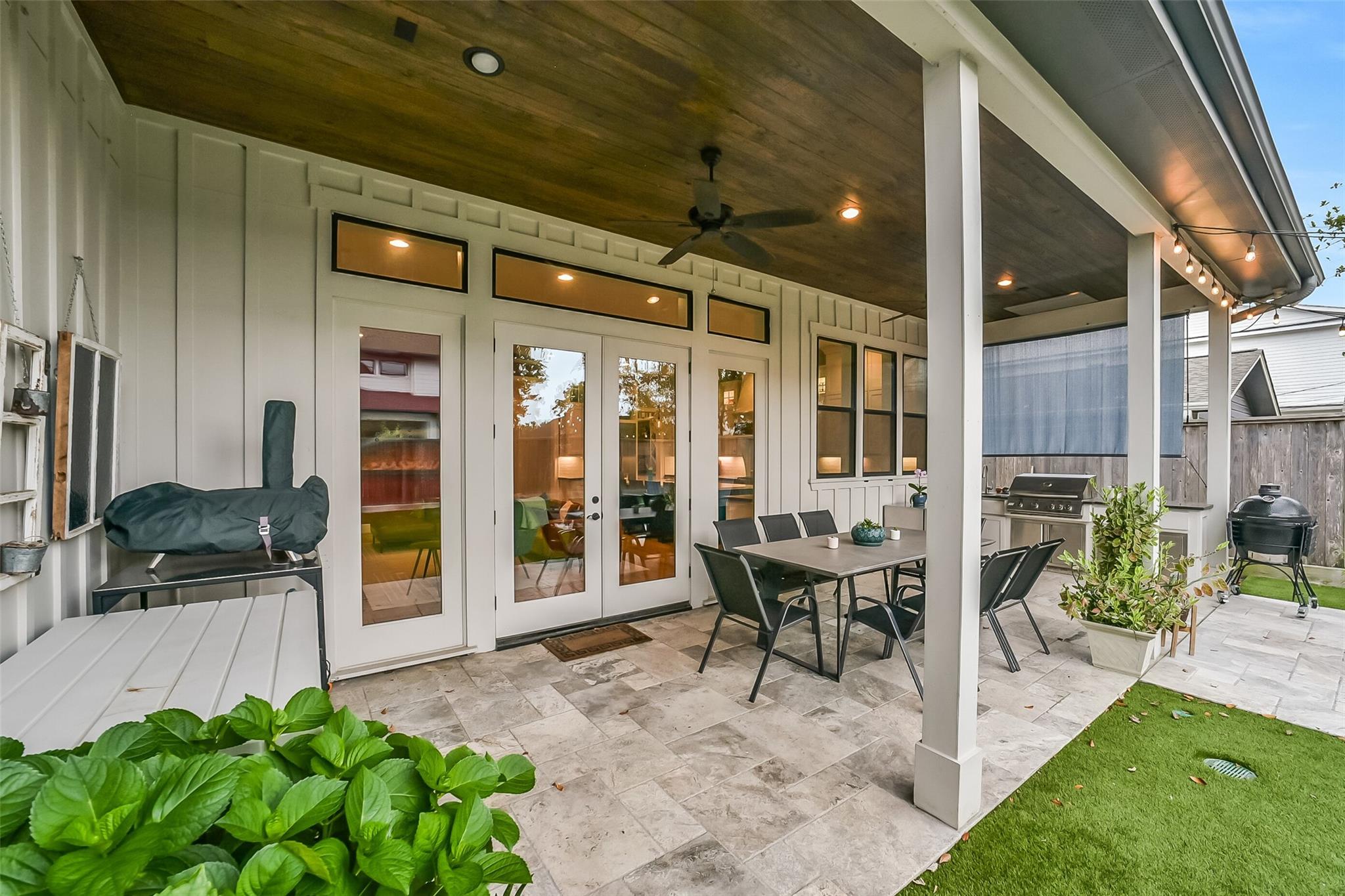 1216 Chantilly Lane