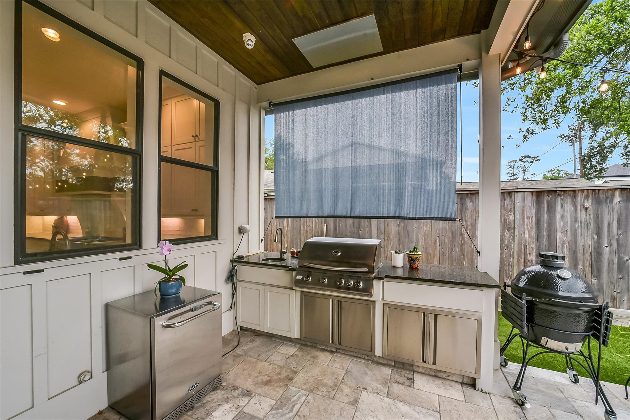 1216 Chantilly Lane