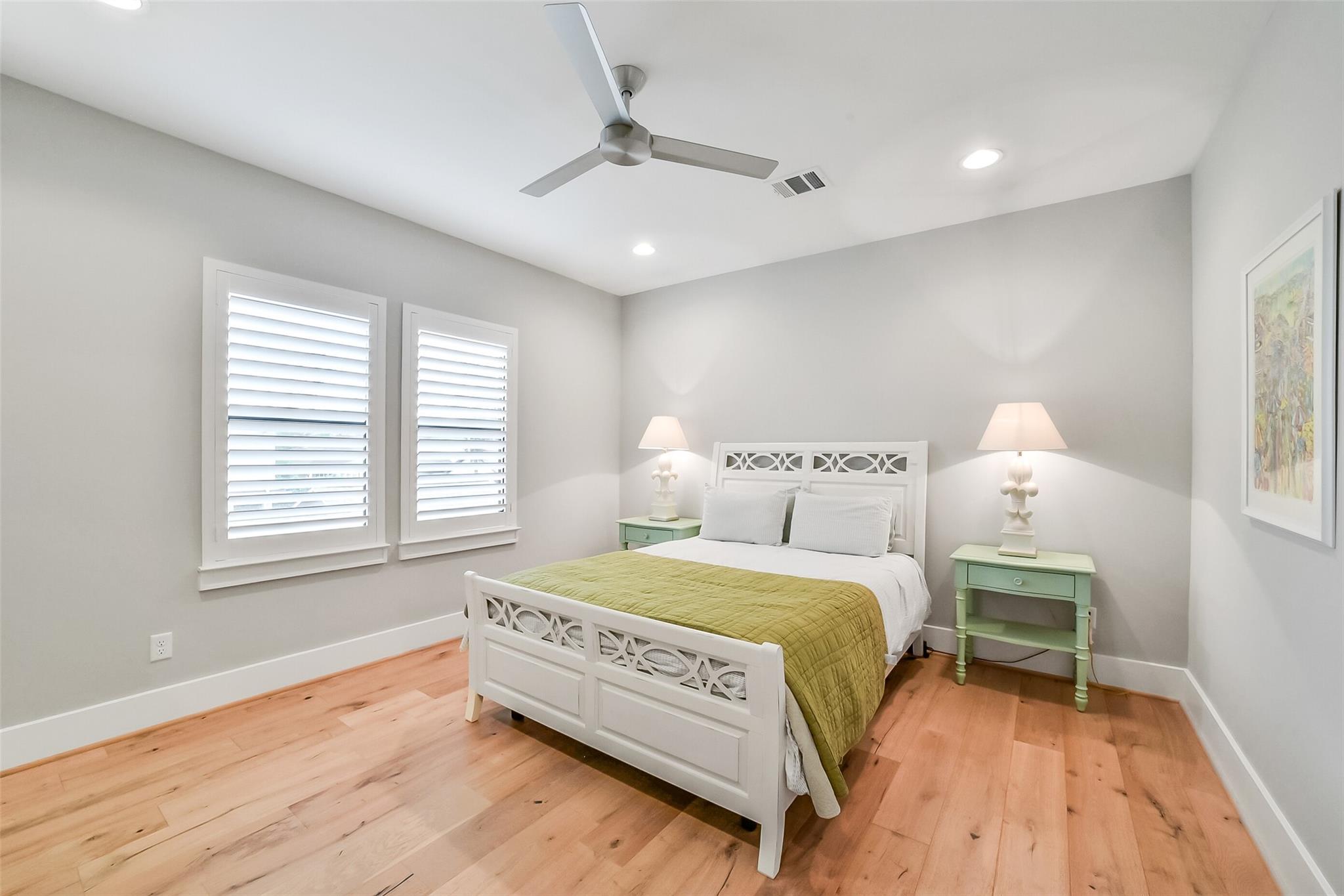 1216 Chantilly Lane