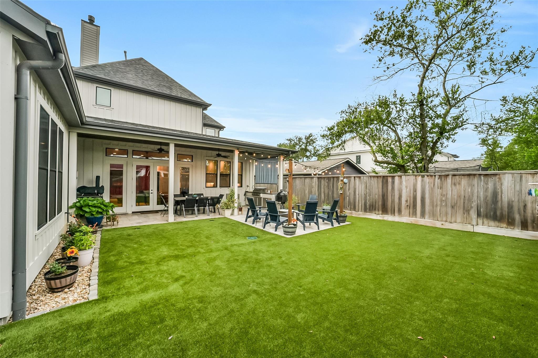 1216 Chantilly Lane