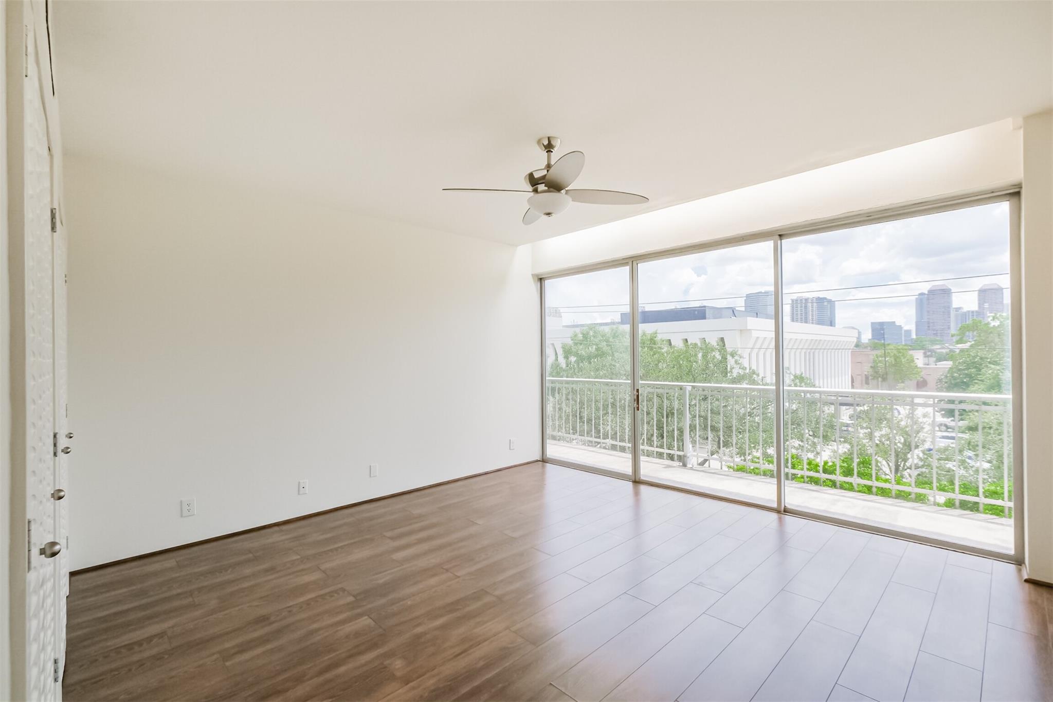5050 Woodway Drive # 3M