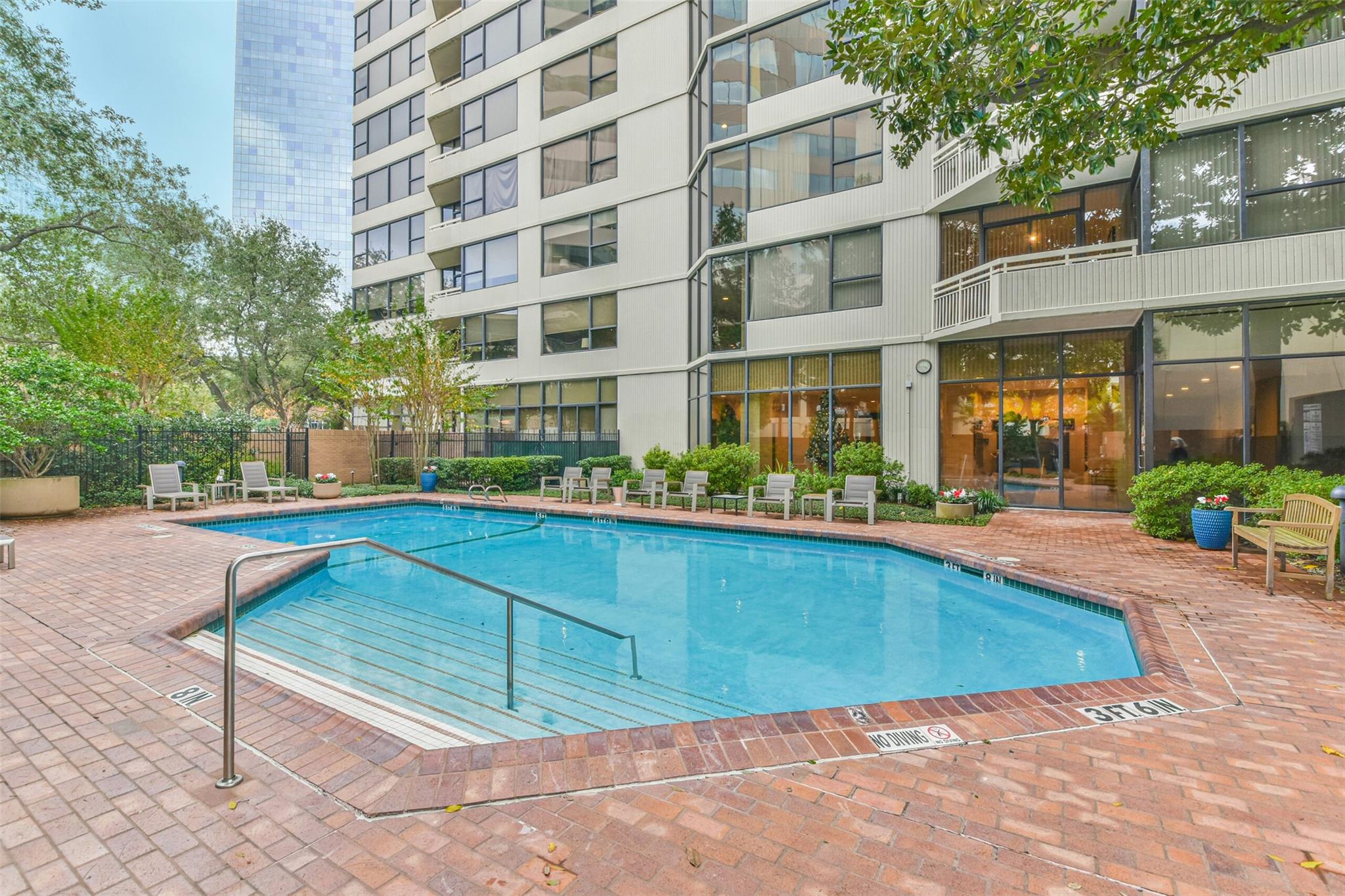 15 Greenway Plaza # 5C