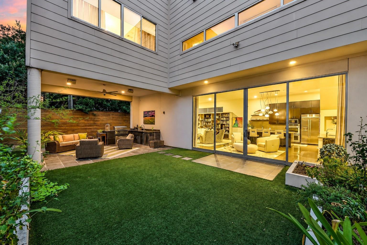 2302 Persa Street
