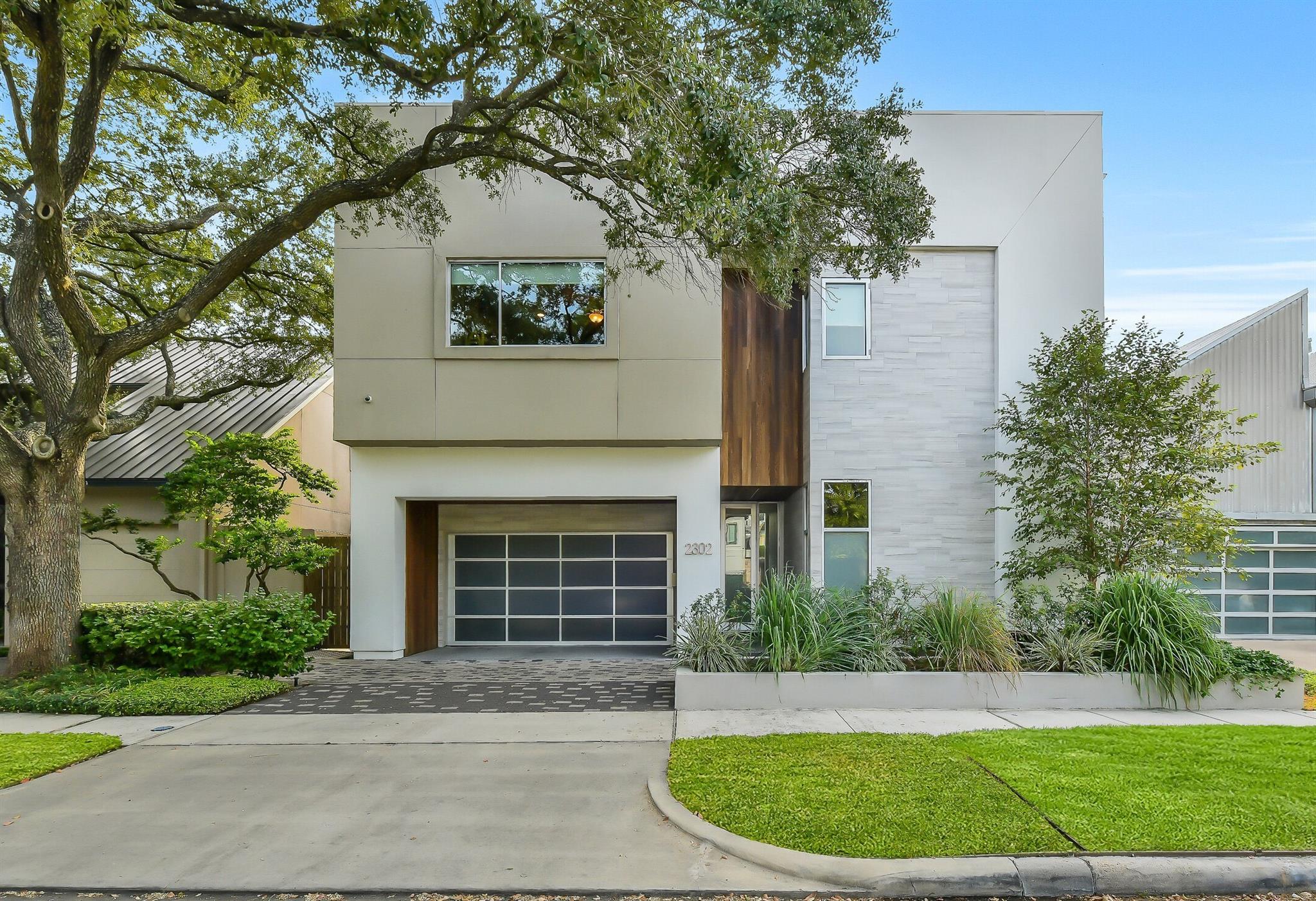 2302 Persa Street