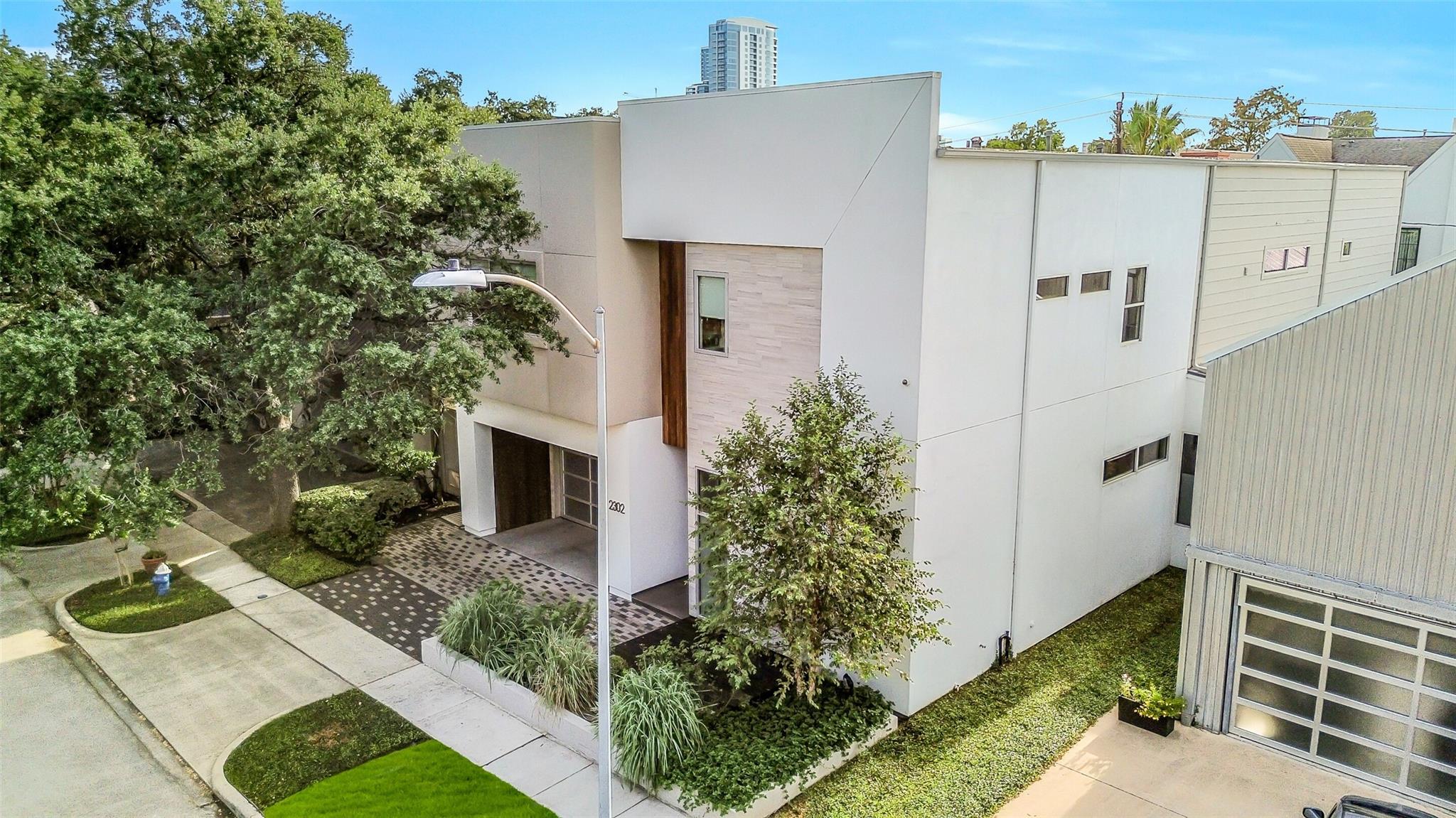2302 Persa Street