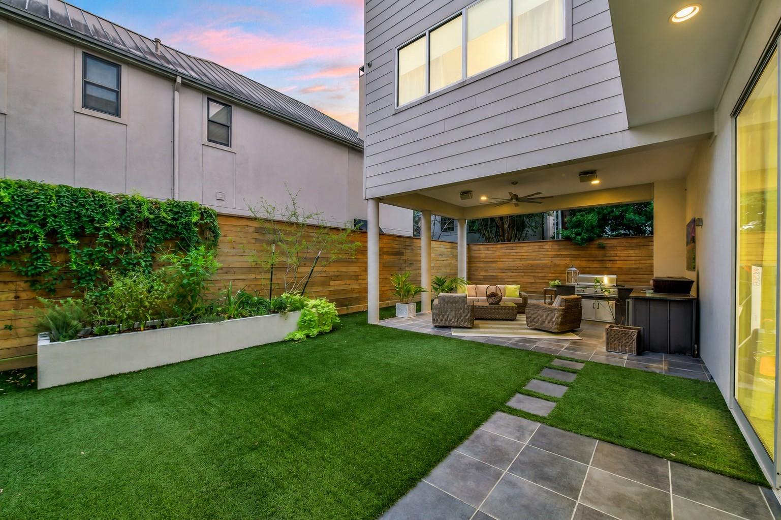 2302 Persa Street