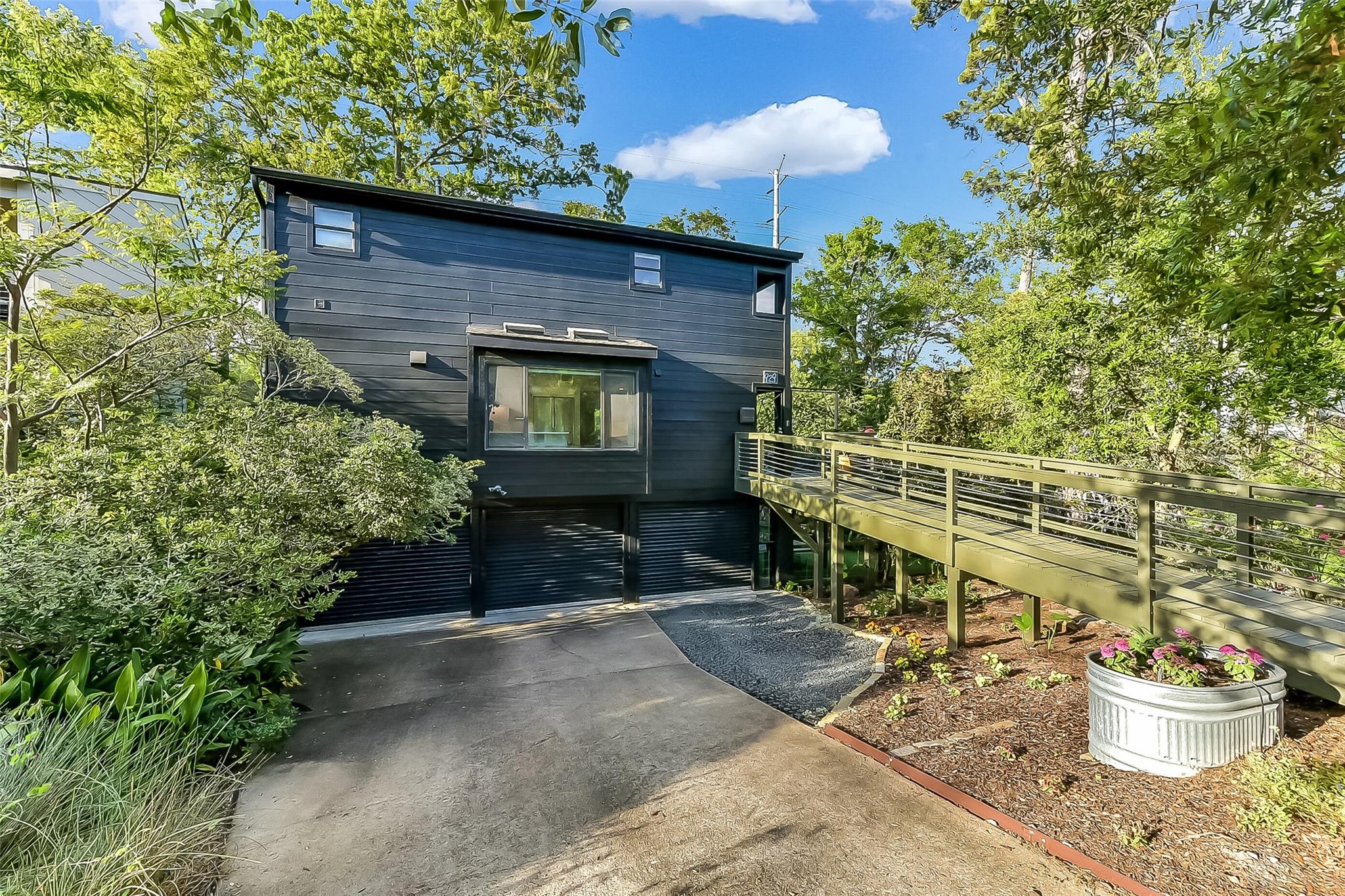 929 Wynnwood Lane