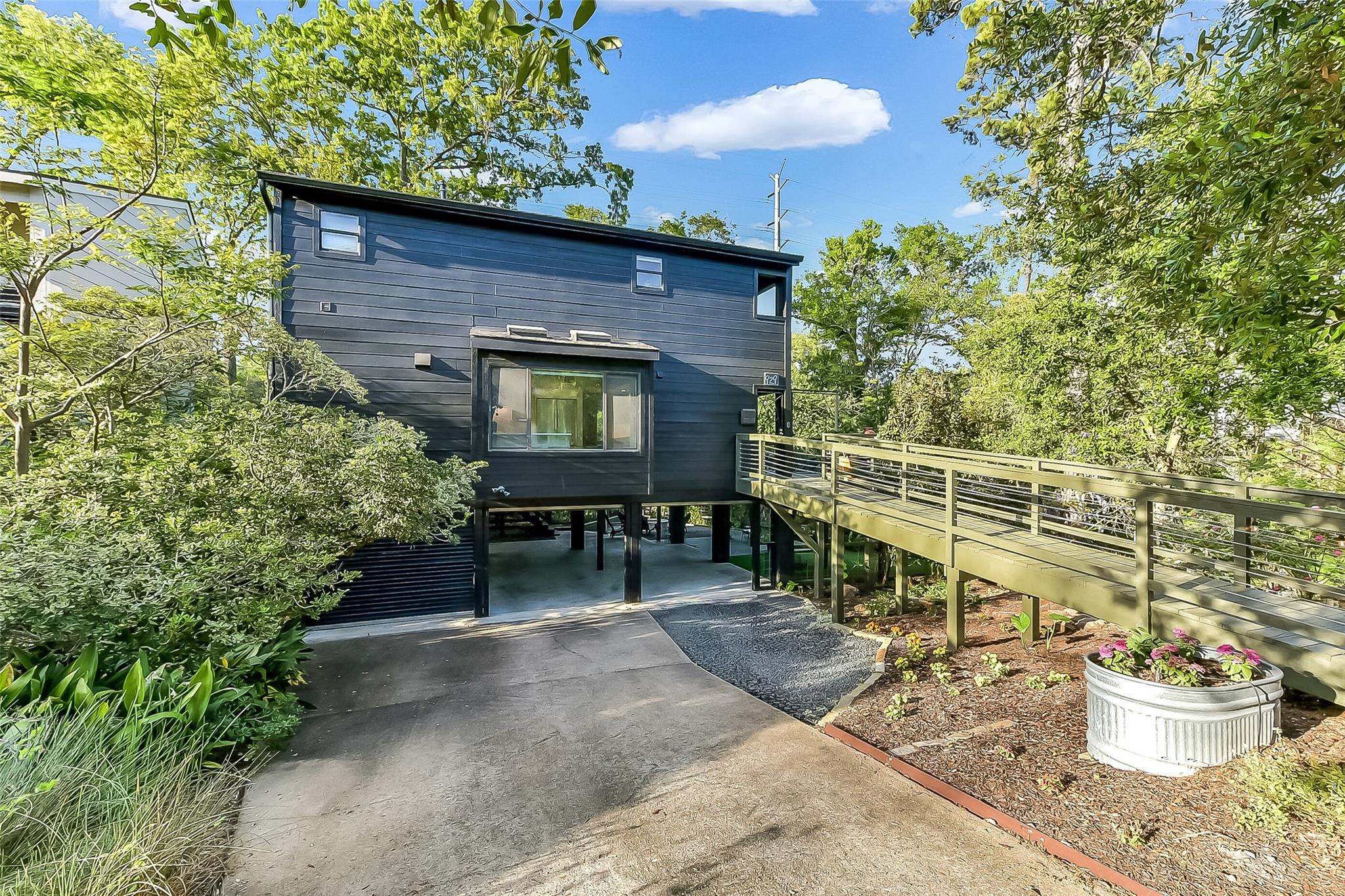 929 Wynnwood Lane