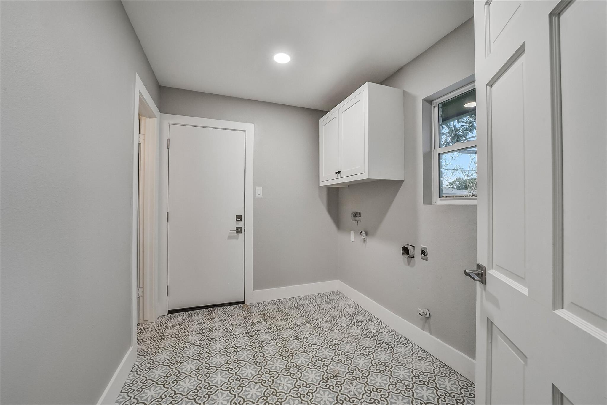 5318 Queensloch Drive