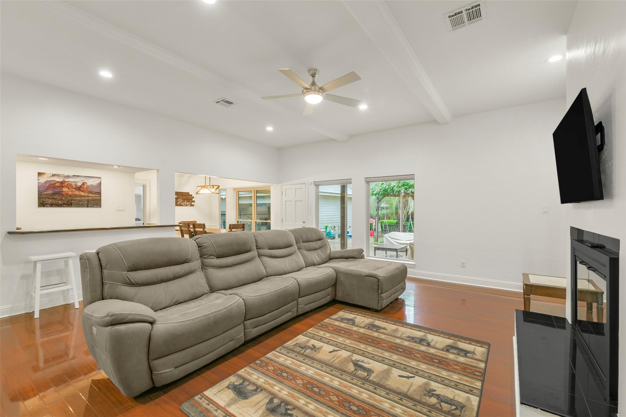 2810 Woodland Ridge Drive
