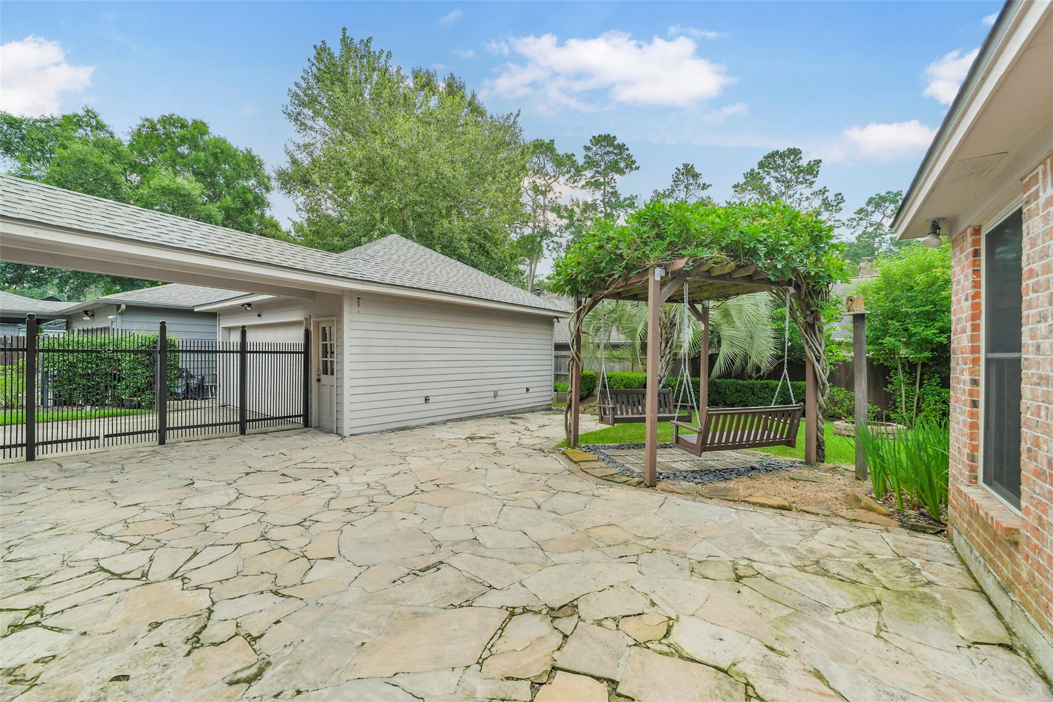 2810 Woodland Ridge Drive
