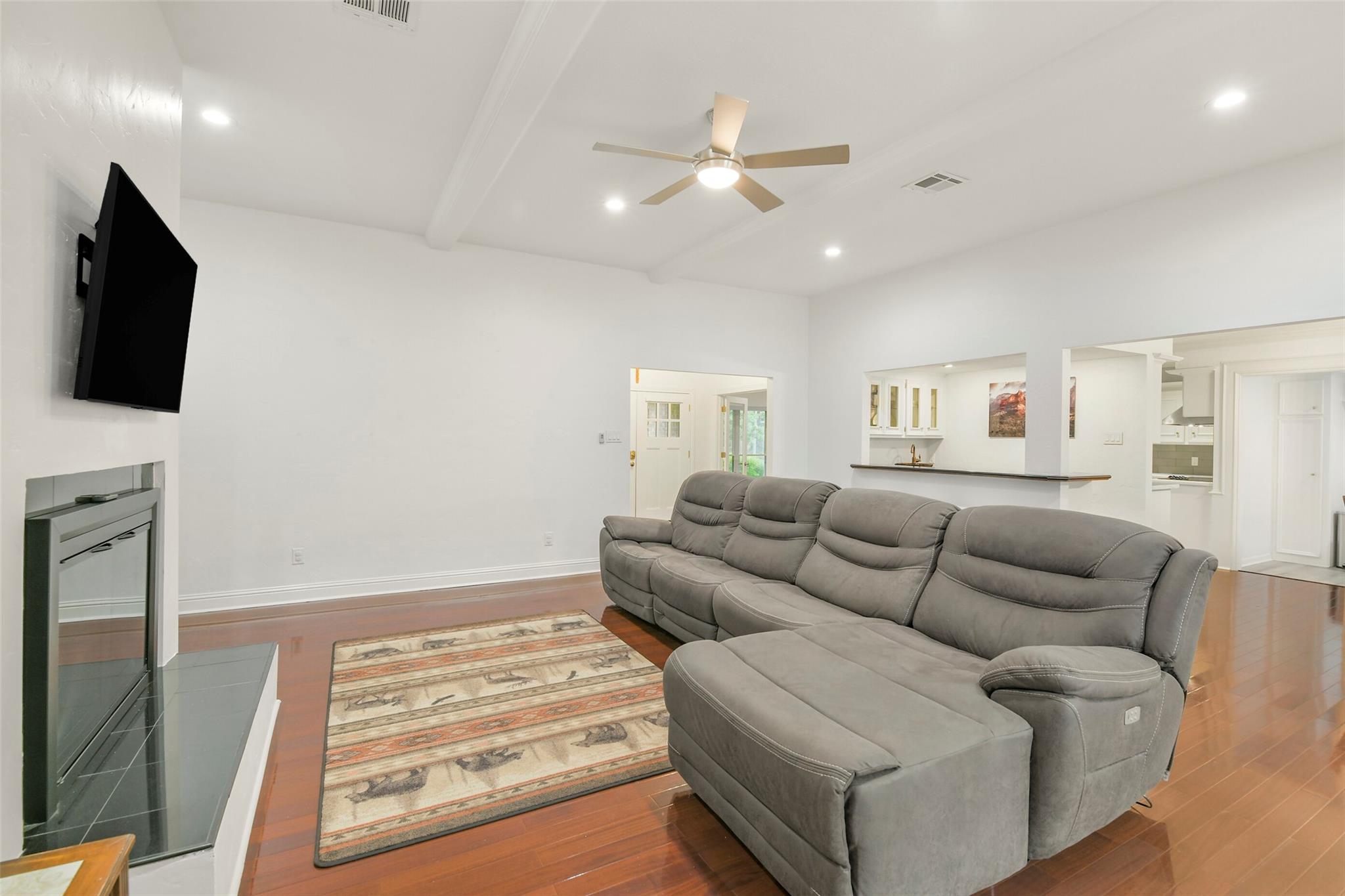 2810 Woodland Ridge Drive
