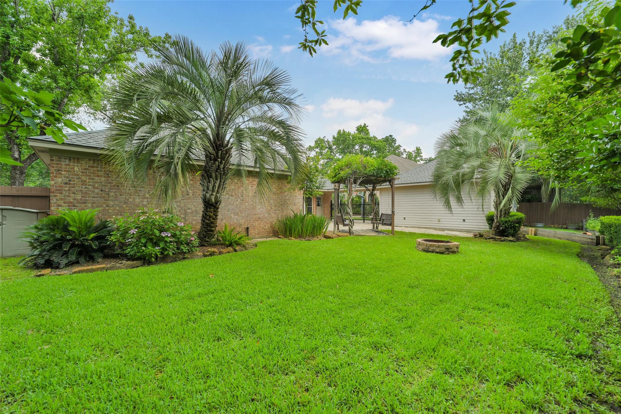 2810 Woodland Ridge Drive