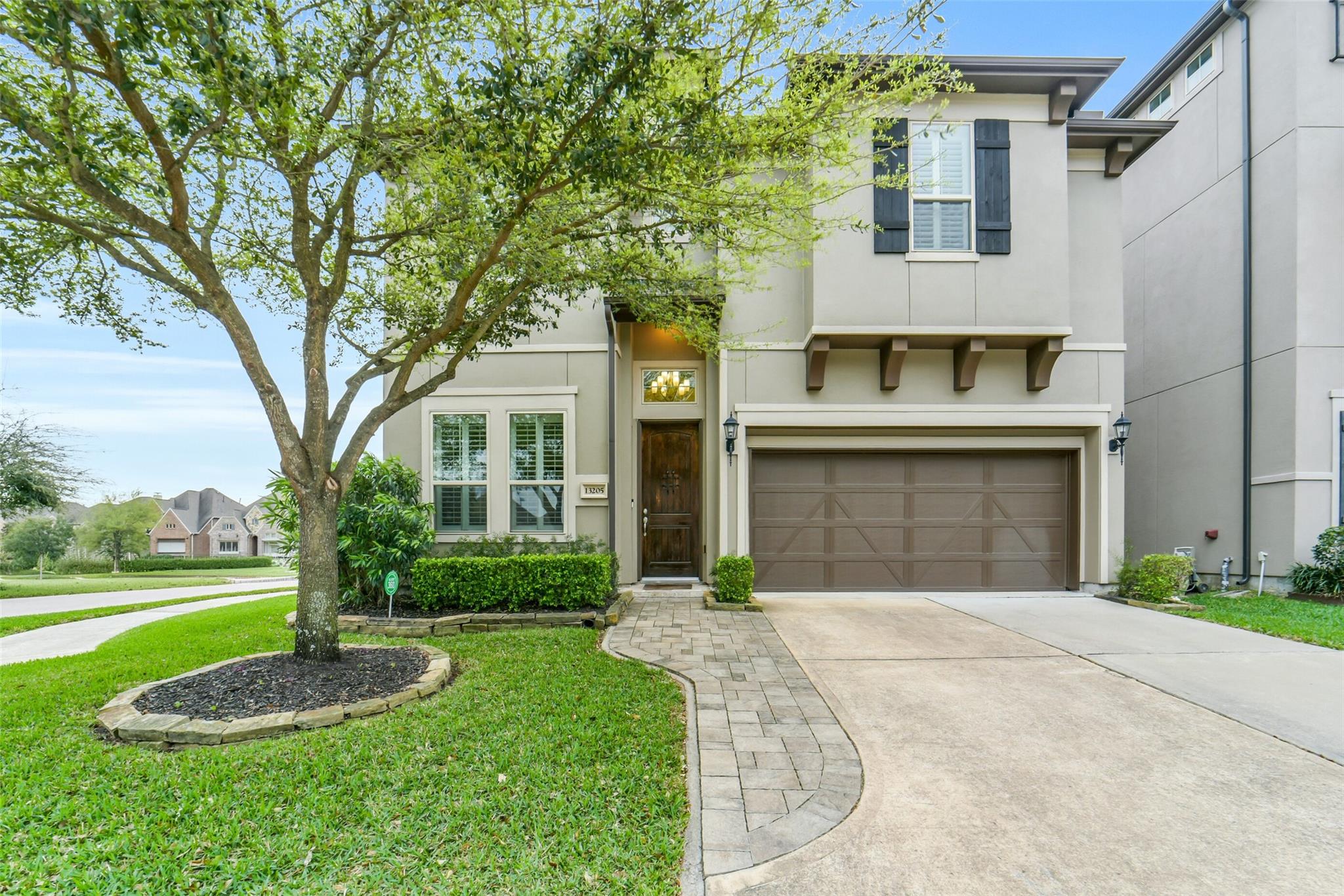 13205 Green Hills Drive