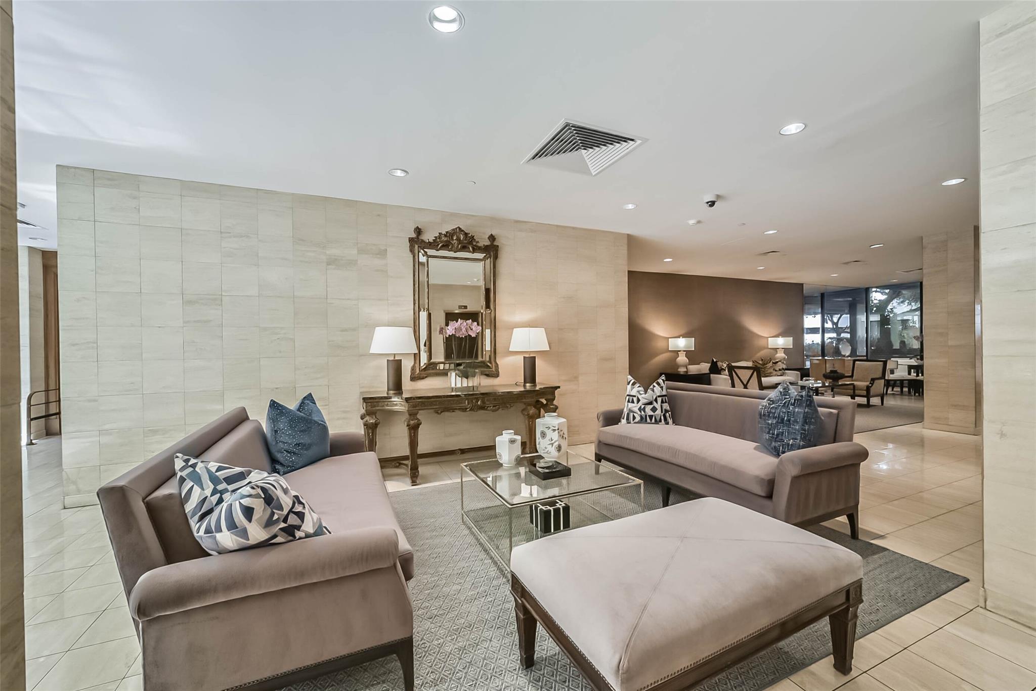 15 Greenway Plaza # 10B