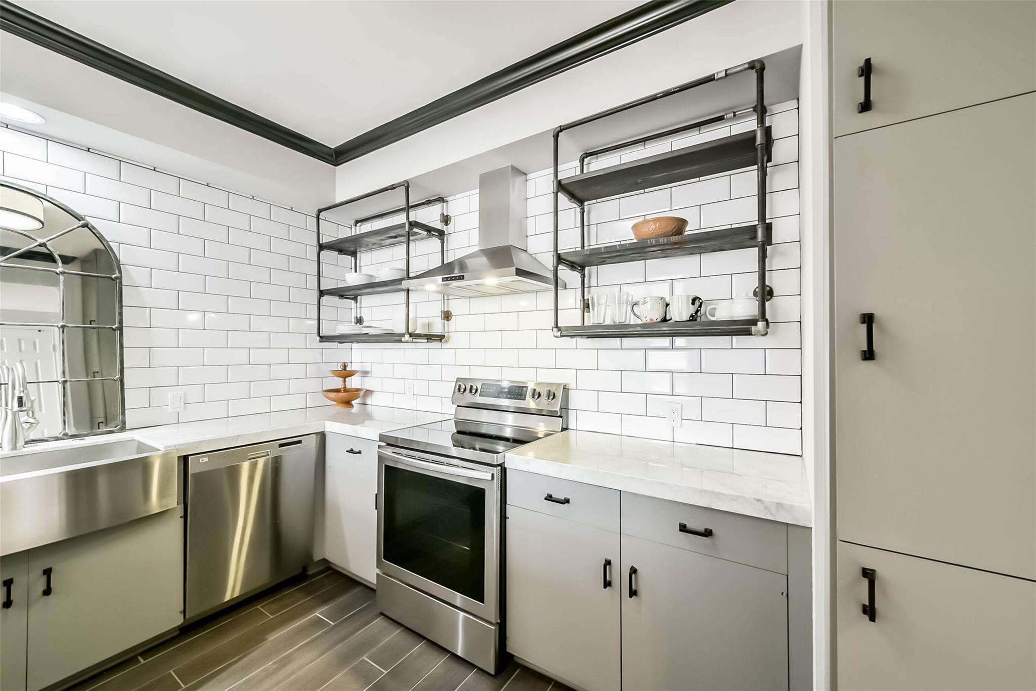 15 Greenway Plaza # 10B
