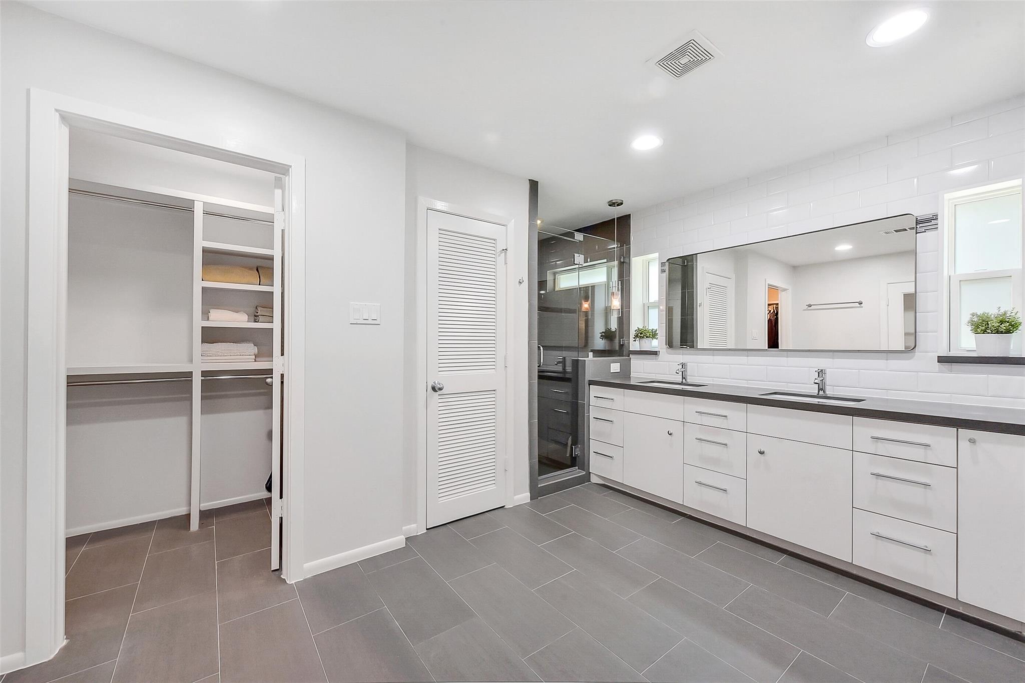 12326 Old Oaks Drive