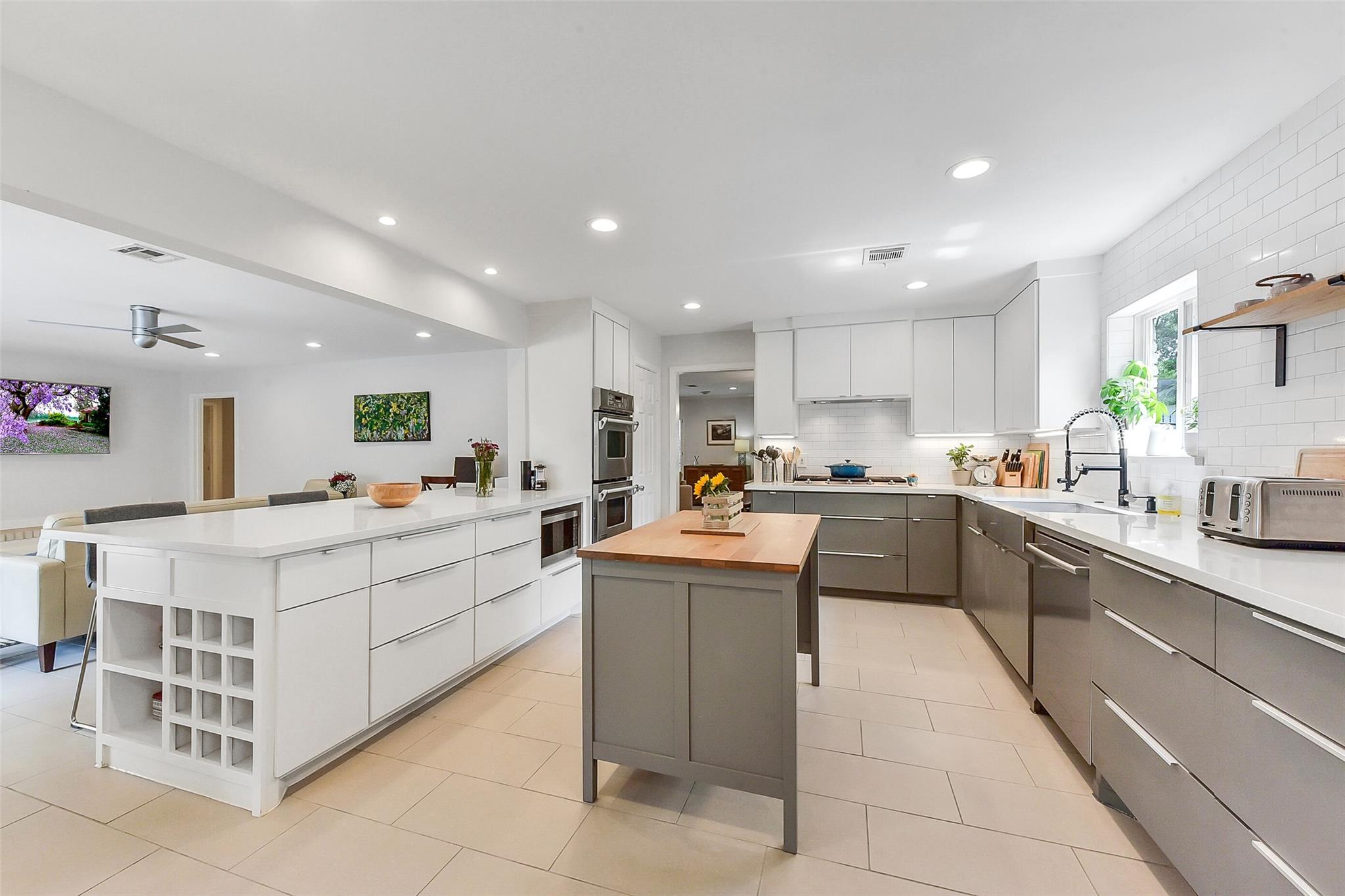12326 Old Oaks Drive